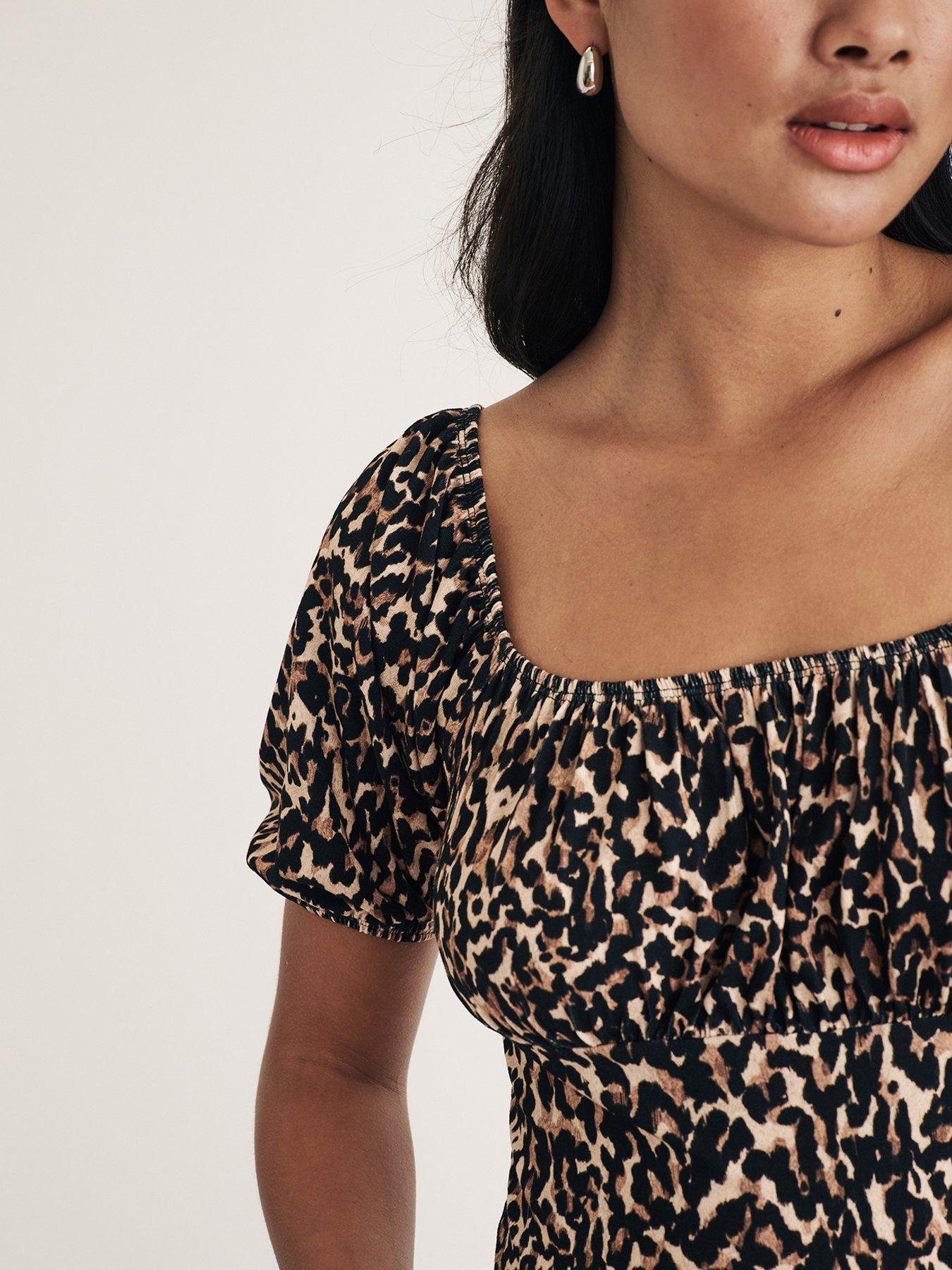 nobodys-child-square-neck-puff-sleeve-top-leopard-multioutfit