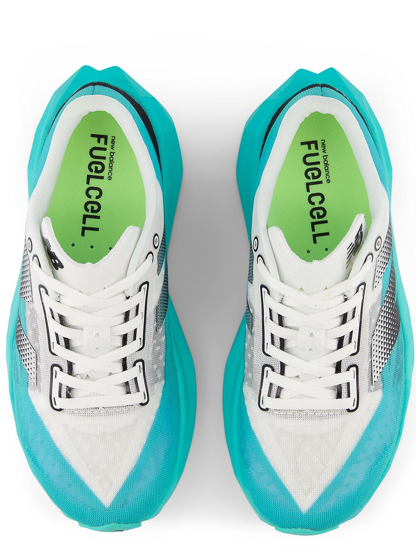 new-balance-womens-running-fuelcell-rebel-v4-trainers-greenoutfit