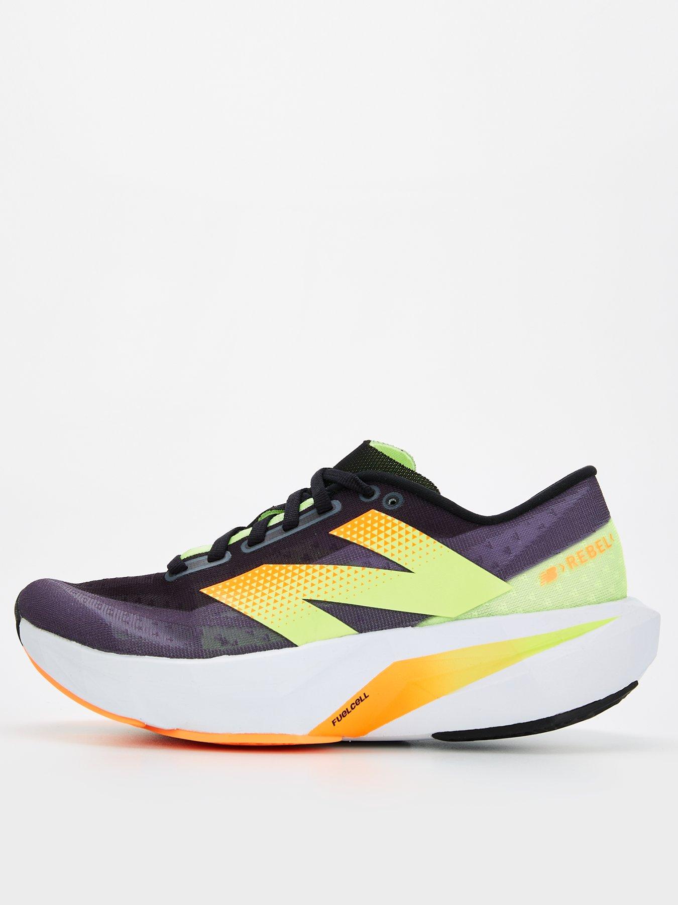 new-balance-womens-running-fuelcell-rebel-v4-trainers-blackfront