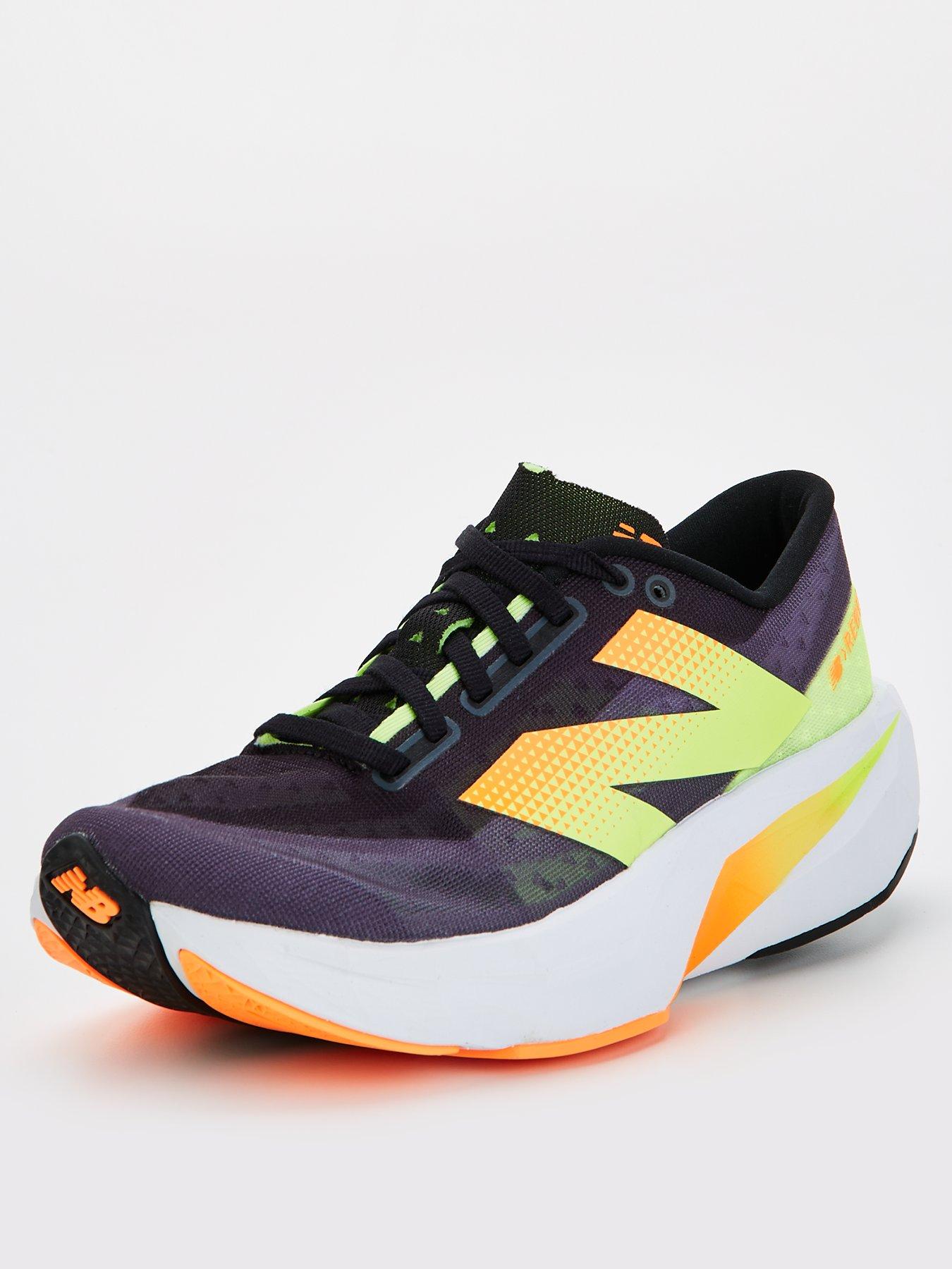 new-balance-womens-running-fuelcell-rebel-v4-trainers-blackstillFront