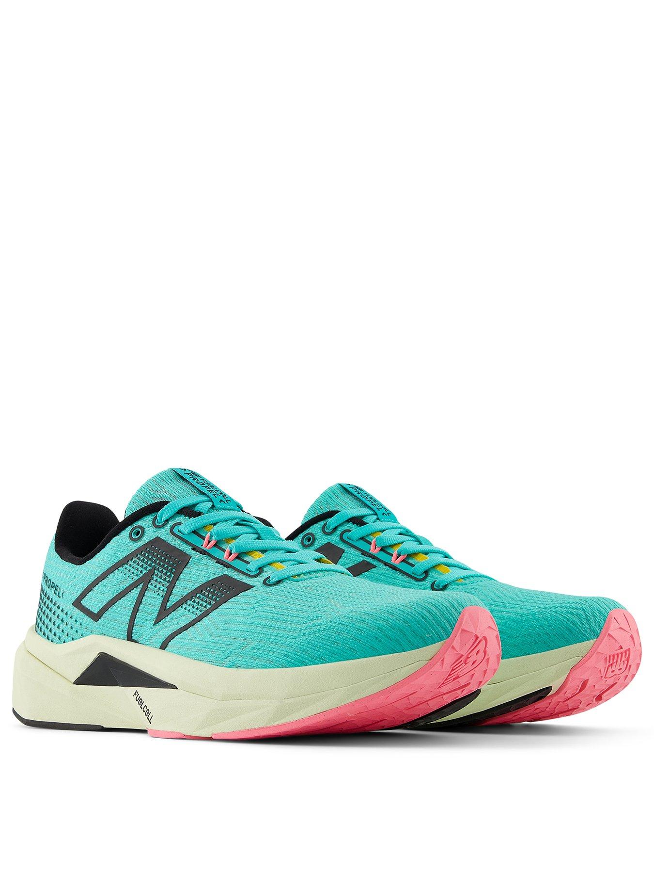 new-balance-womens-running-fuelcell-propel-v5-trainers-greenstillFront