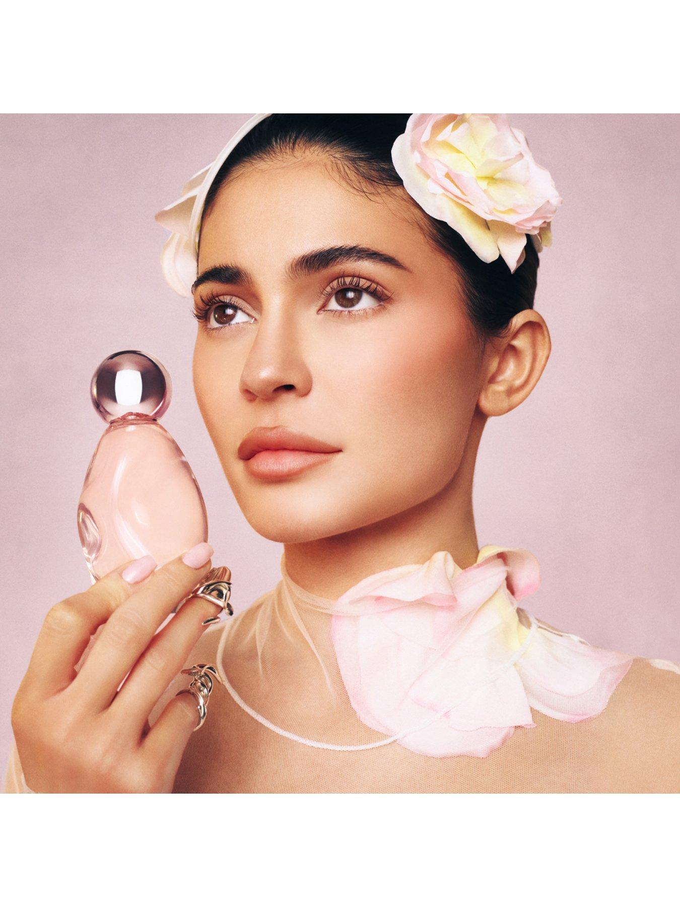 Image 2 of 8 of Cosmic Kylie Jenner Cosmic Kylie Jenner Eau de Parfum 50ml