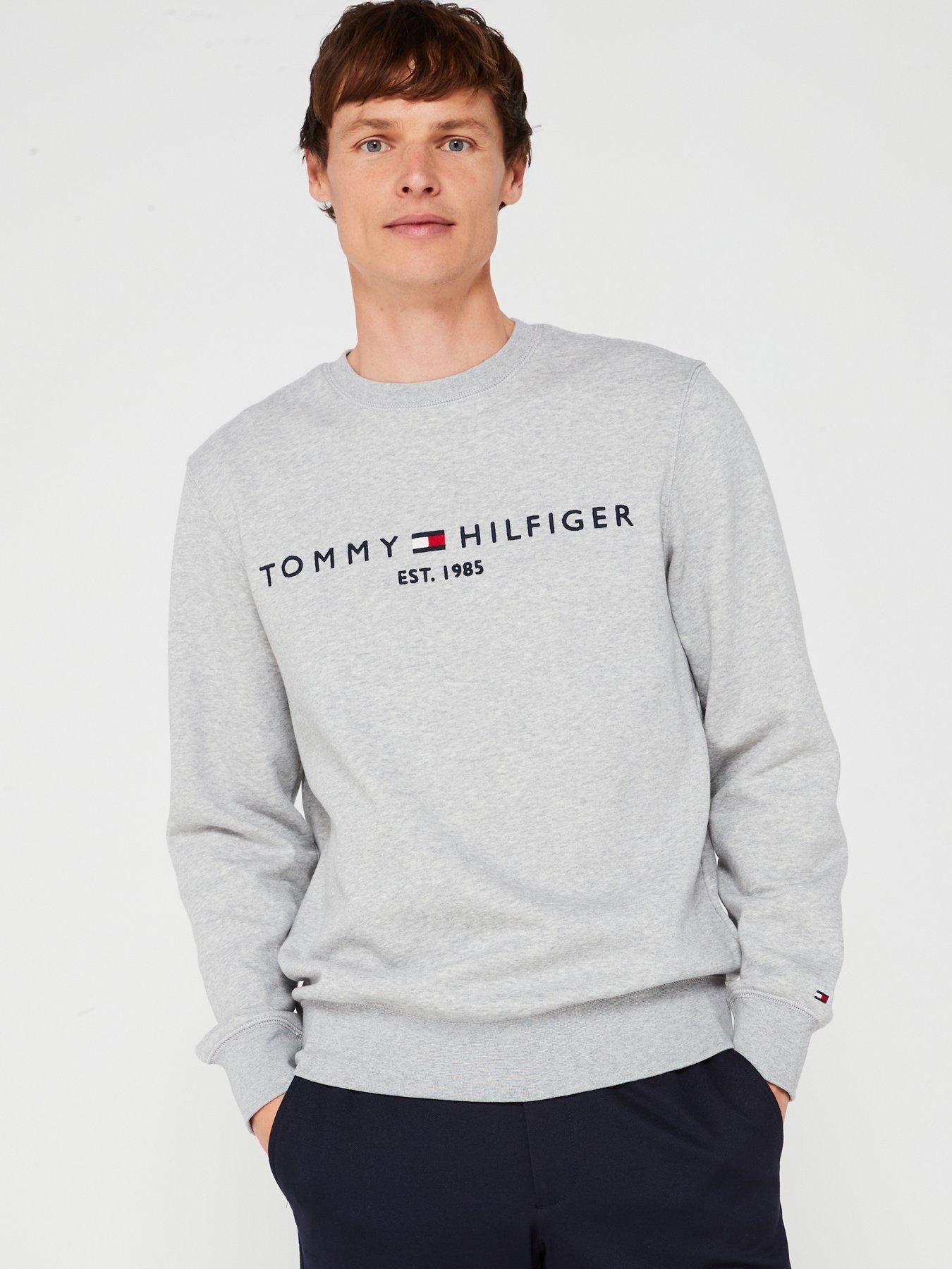 tommy-hilfiger-chest-logo-crew-sweat-light-grey