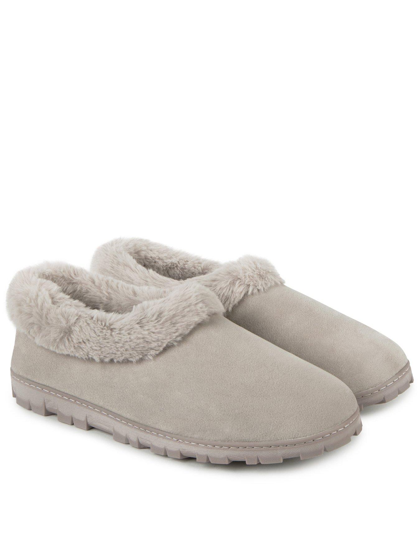 totes-totes-microsuede-shoot-slippers-greyfront