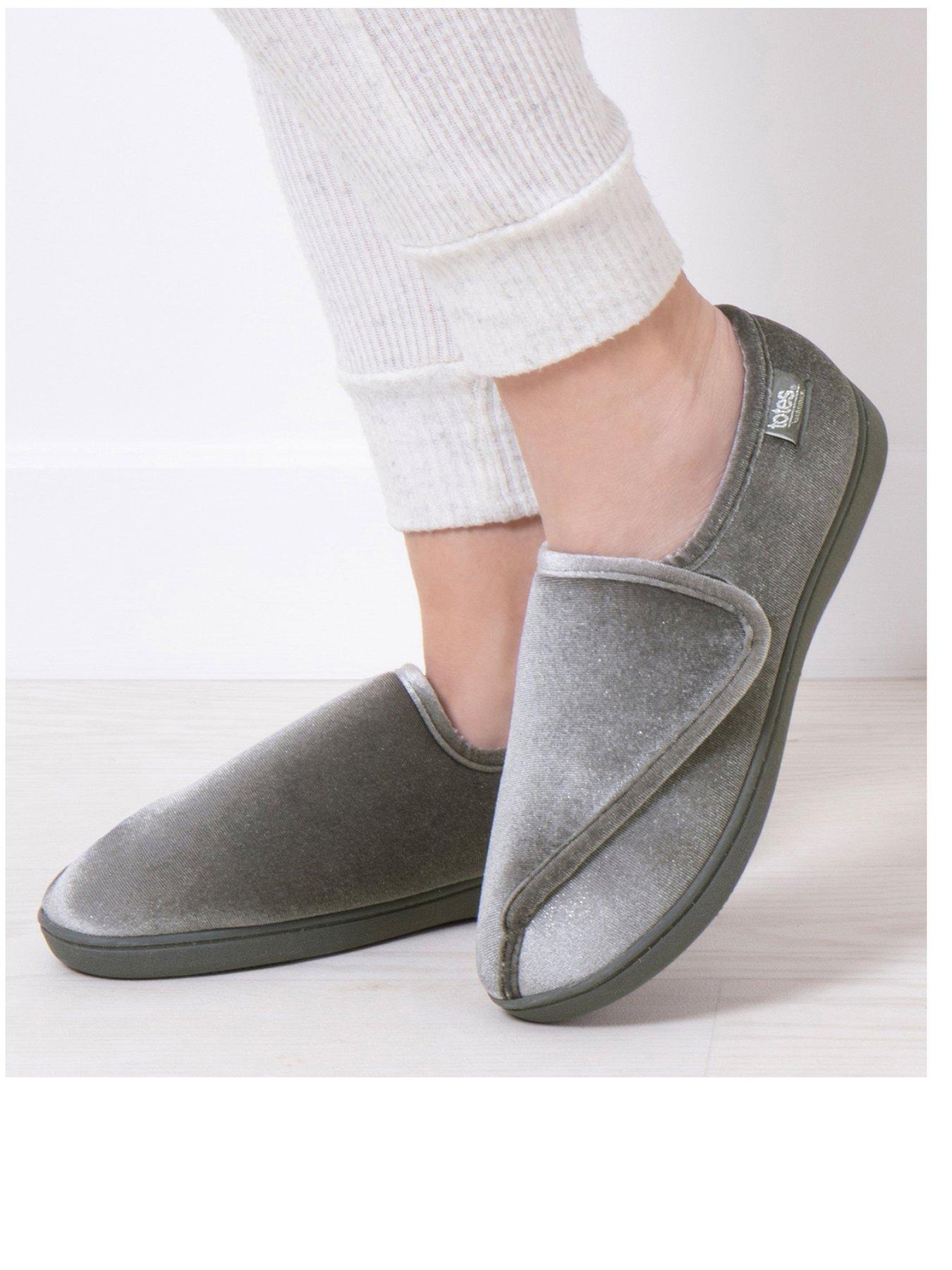 totes-totes-isotoner-sparkle-velour-slippers-with-velcro-tab-greystillFront