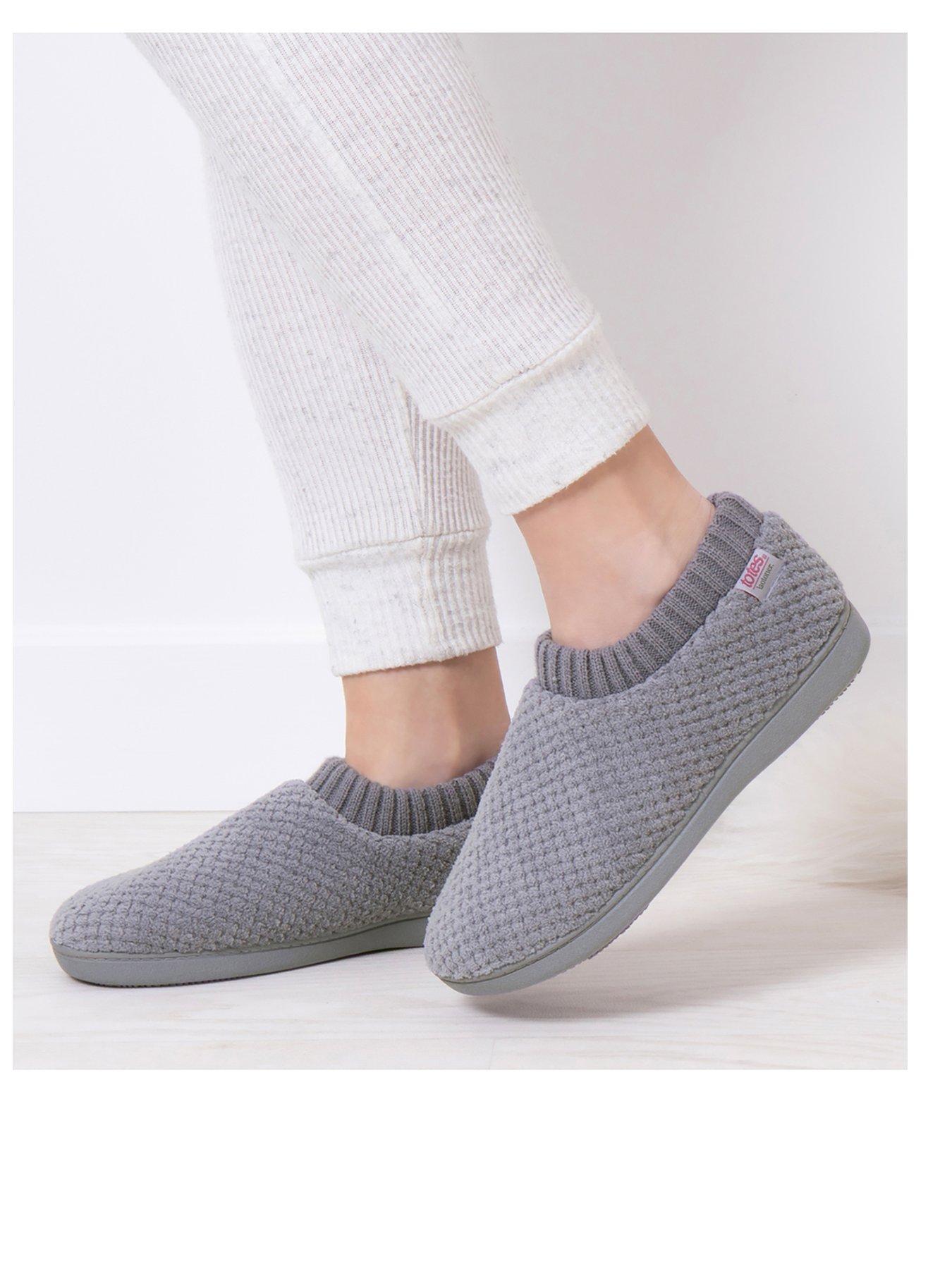 totes-totes-isotoner-popcorn-full-back-bootie-slippers-greystillFront