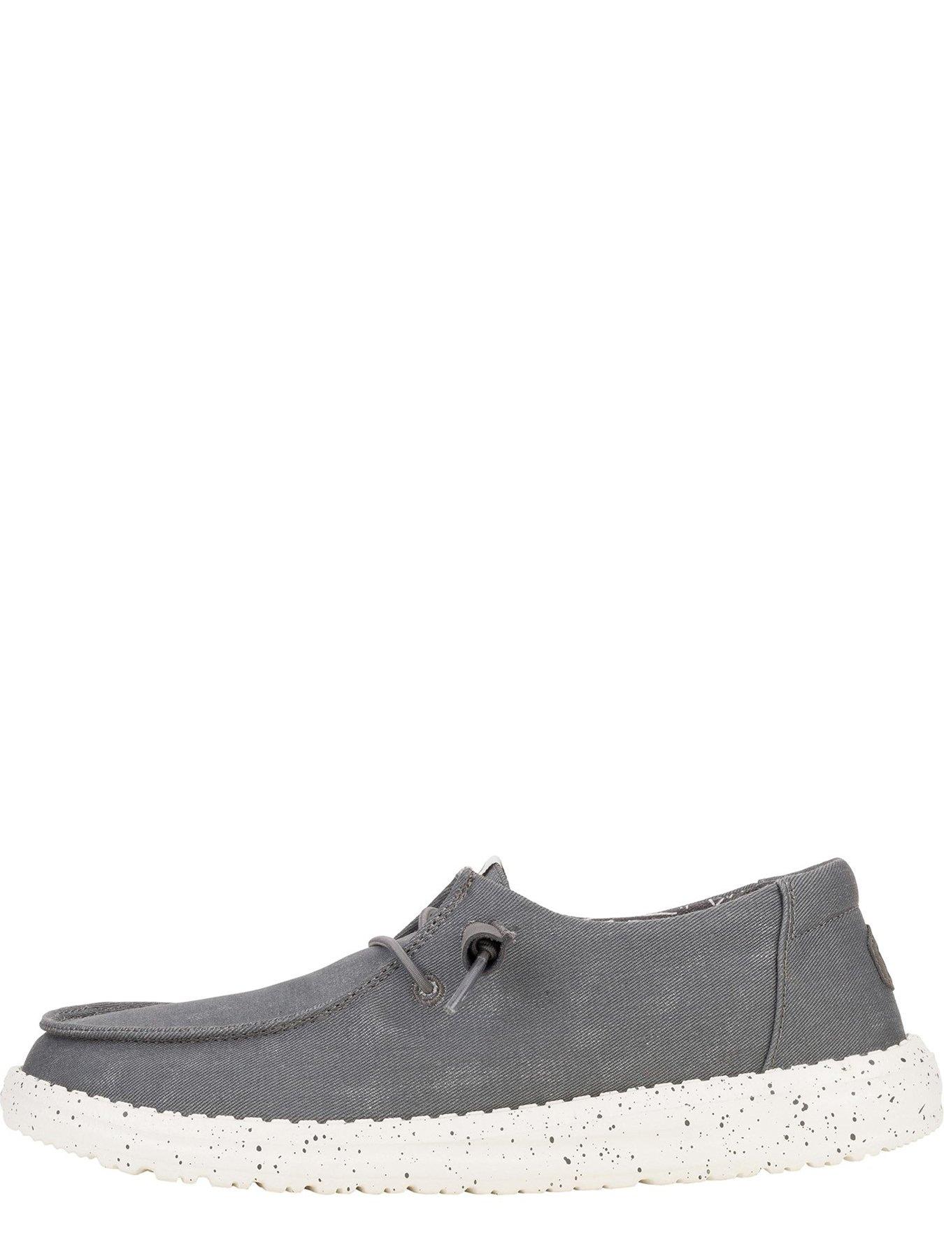 heydude-wendy-stretch-canvas-shoe-greyoutfit