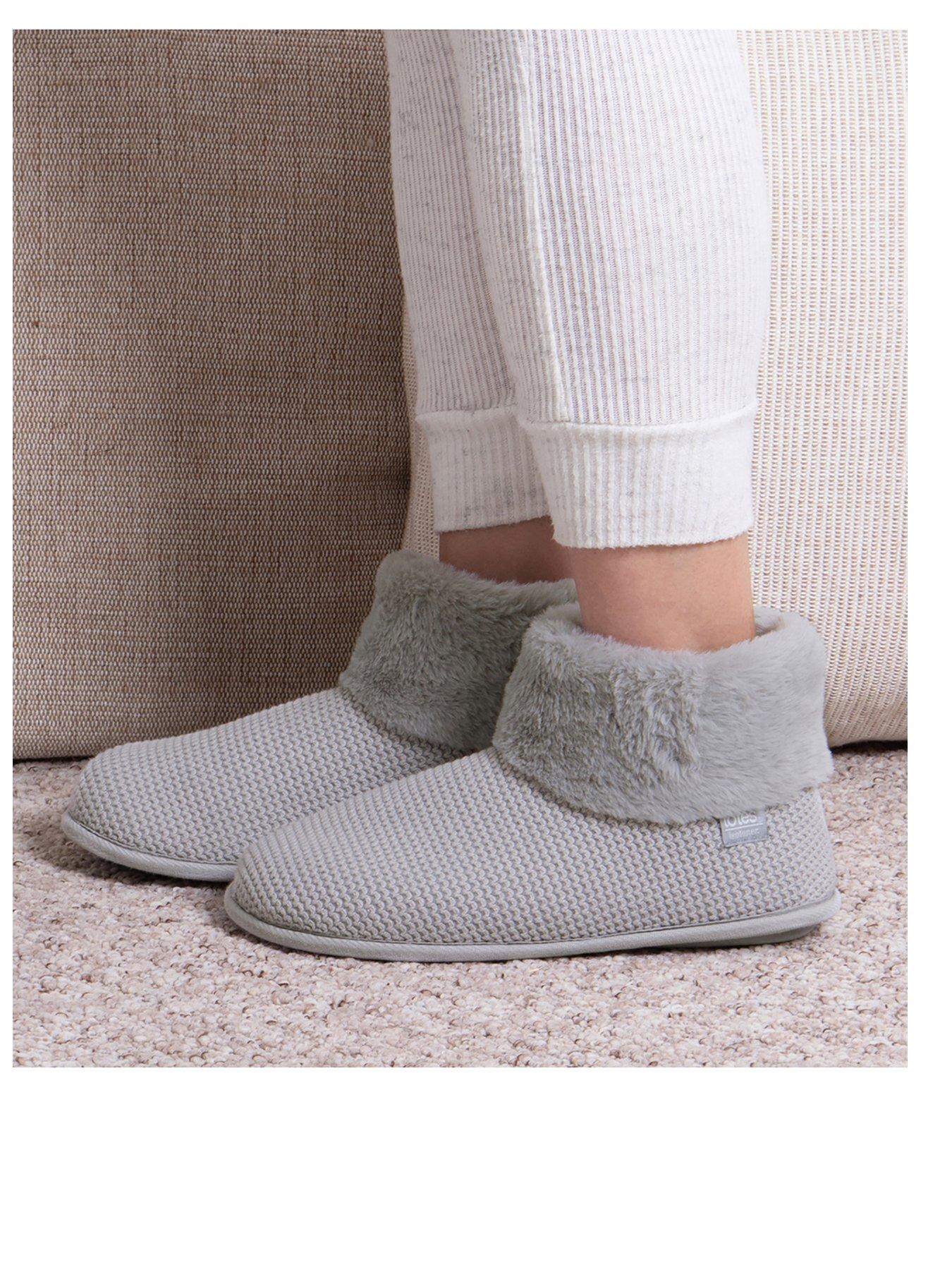 totes-totes-isotoner-knit-boot-with-faux-fur-cuff-slippers-greystillFront