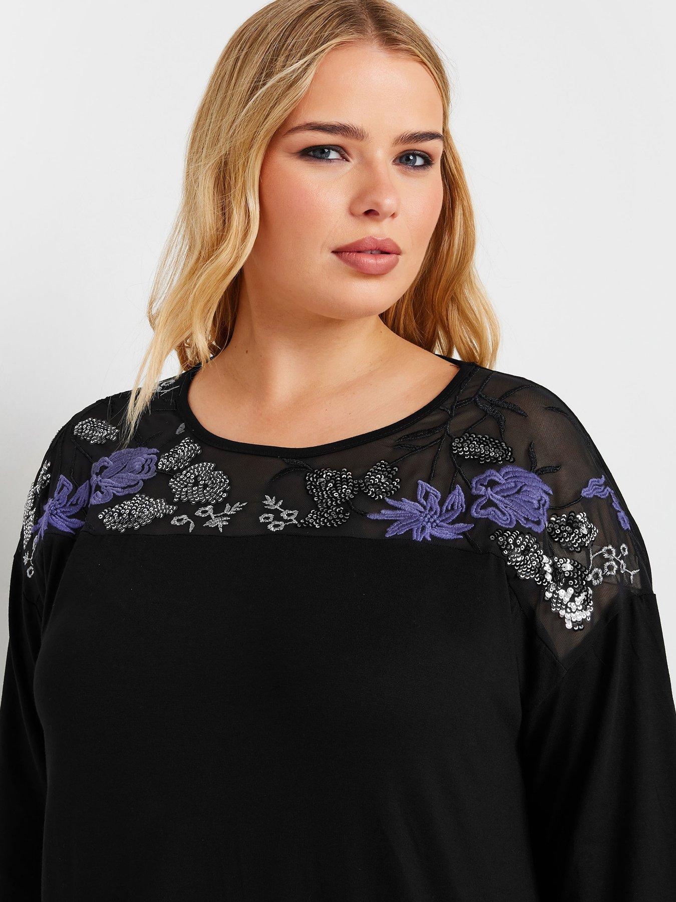 yours-curve-embellished-top-blackoutfit