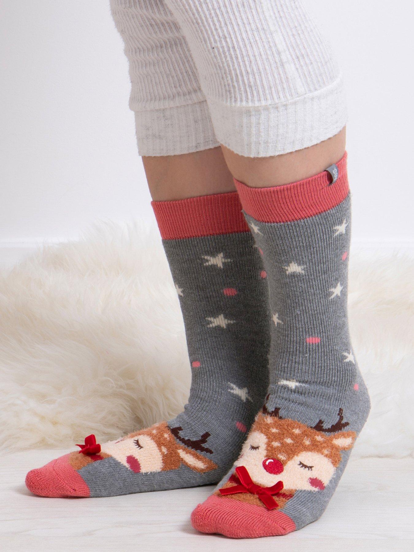 totes-totes-original-reindeer-slipper-socks-reindeer-printstillFront