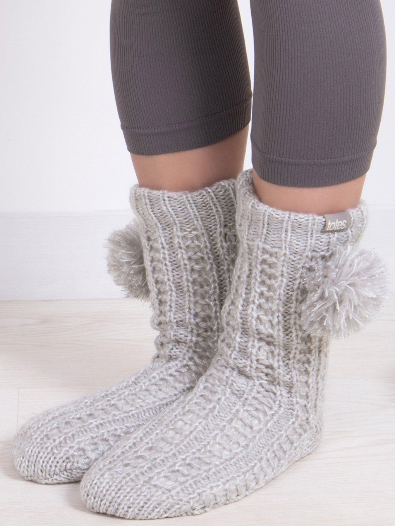 totes-totes-luxury-sparkle-slipper-socks-with-pom-greystillFront