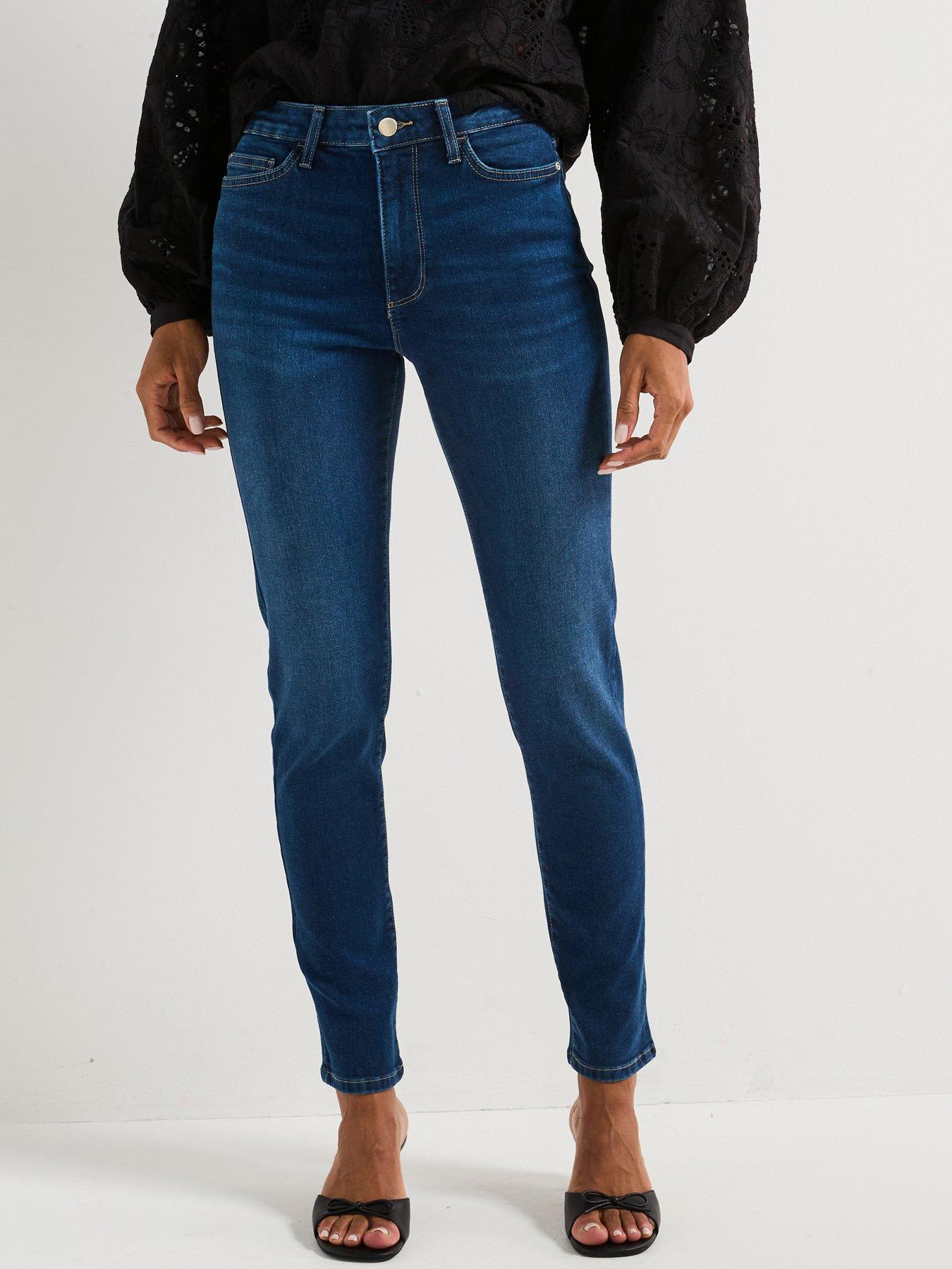 everyday-relaxed-skinny-jeans-dark-wash