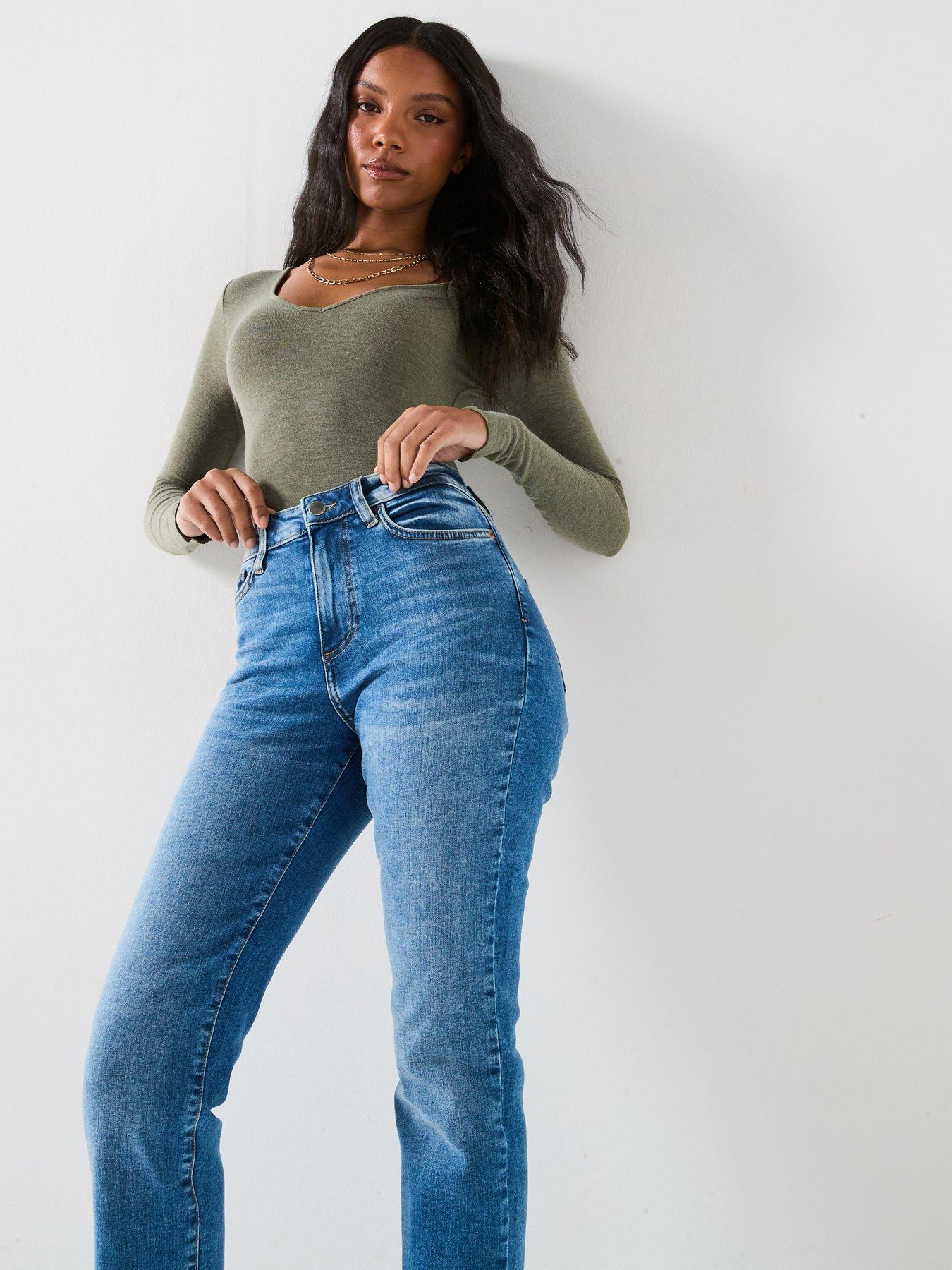 the-very-collection-short-authentic-straight-leg-jeans-midi-washoutfit