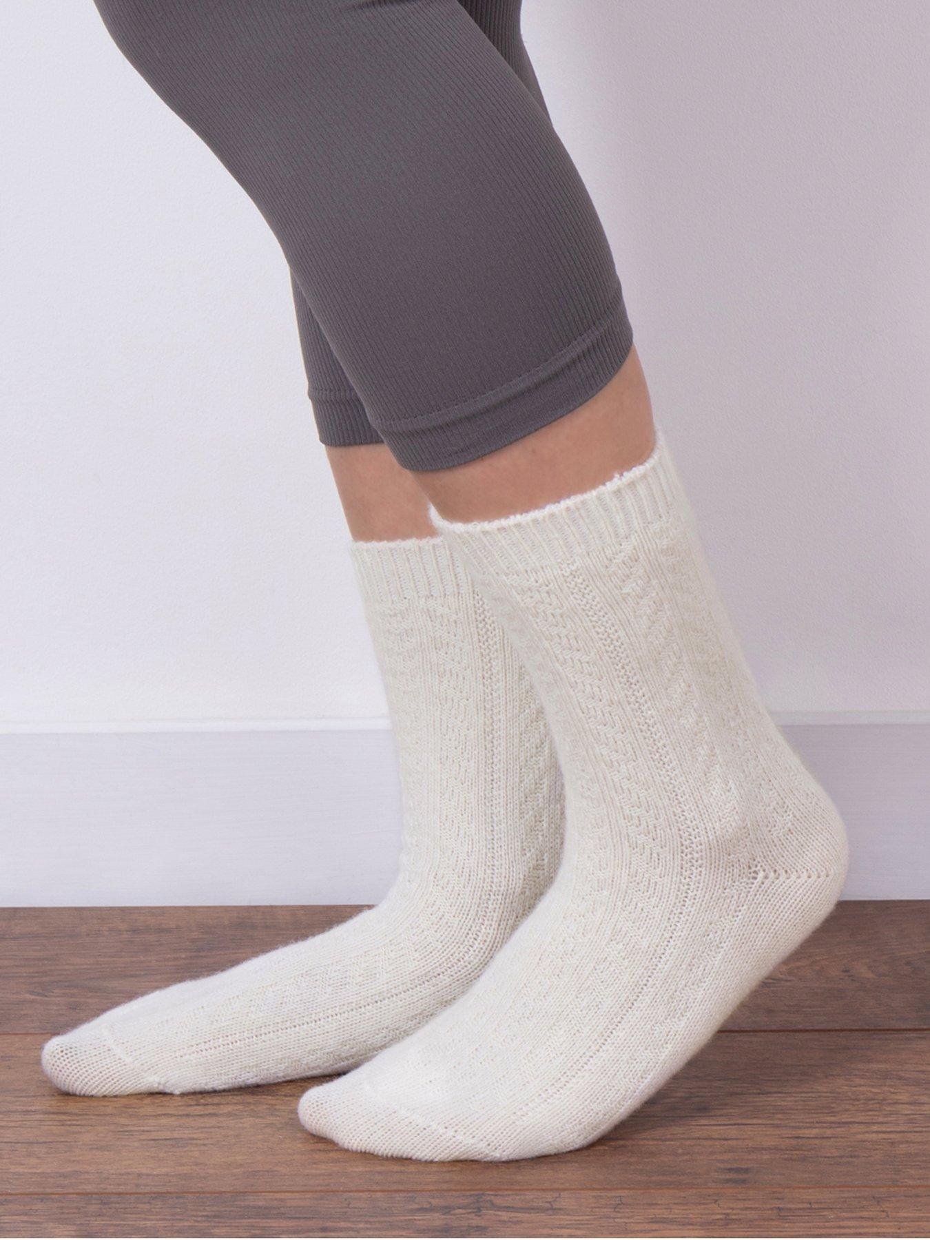 totes-totes-2-pk-ladies-cashmere-ankle-socks-greyback