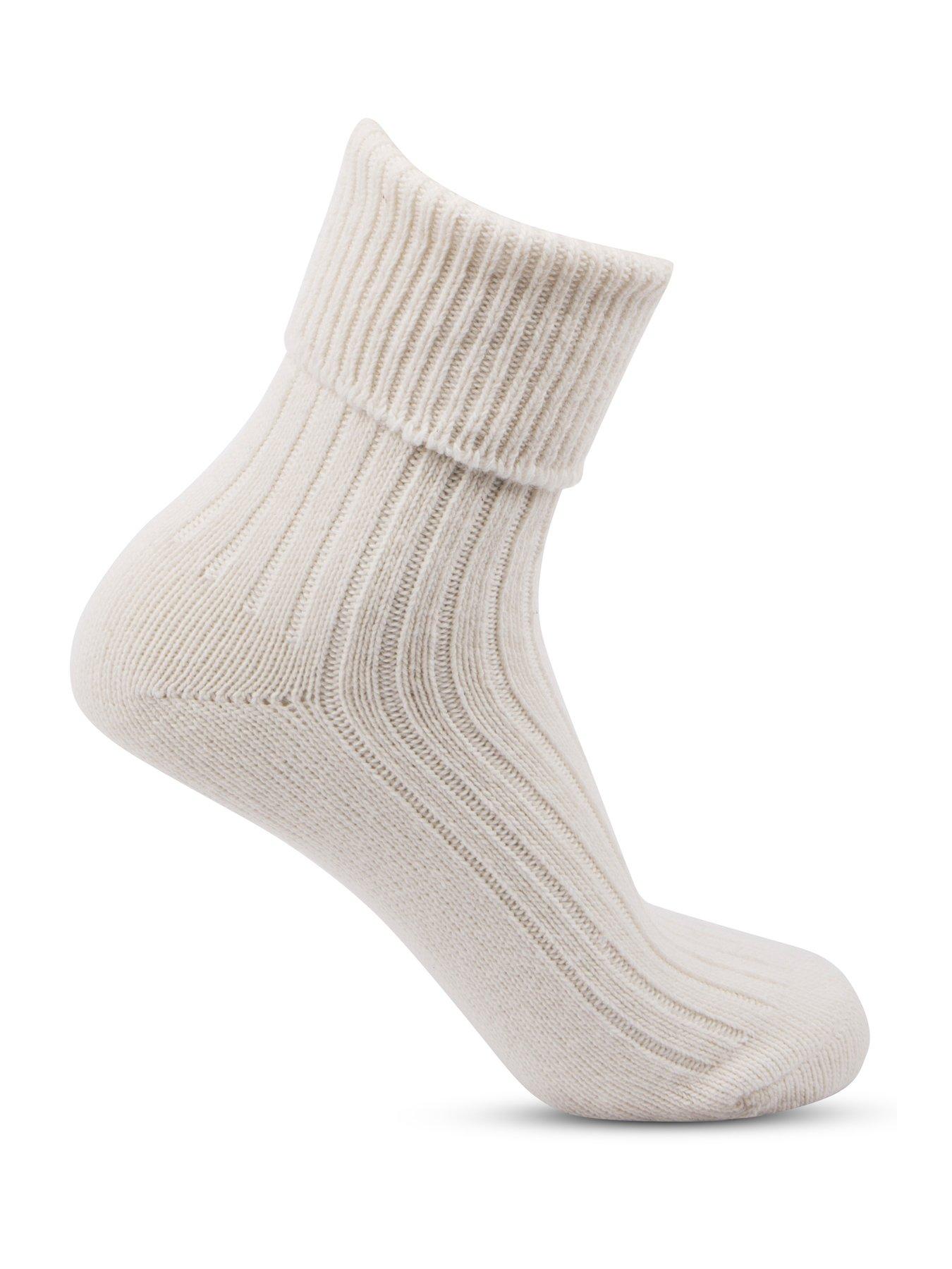 totes-totes-luxury-cashmere-and-wool-blend-ankle-socks-oatback