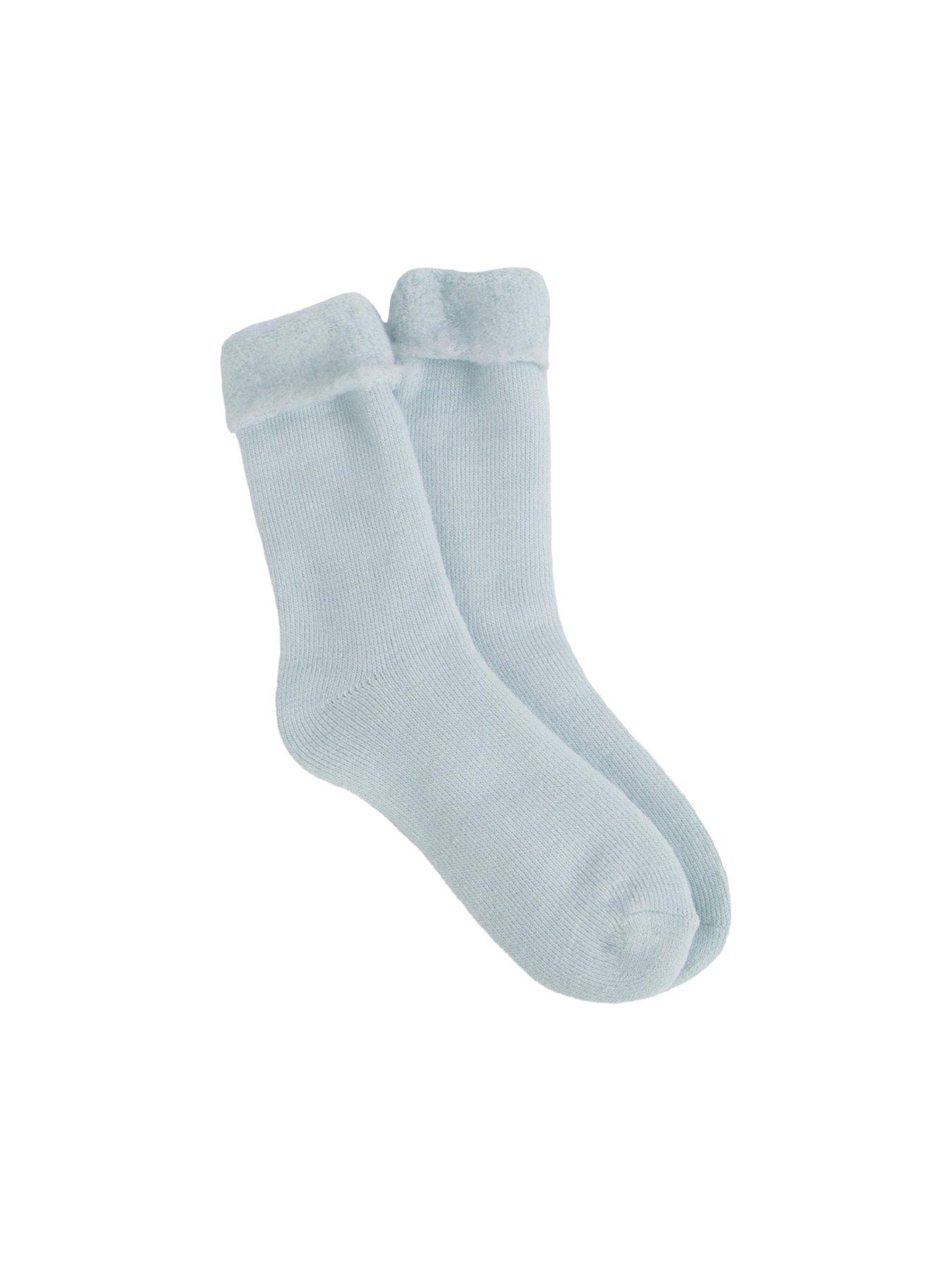 totes-brushed-bed-socks-bluefront