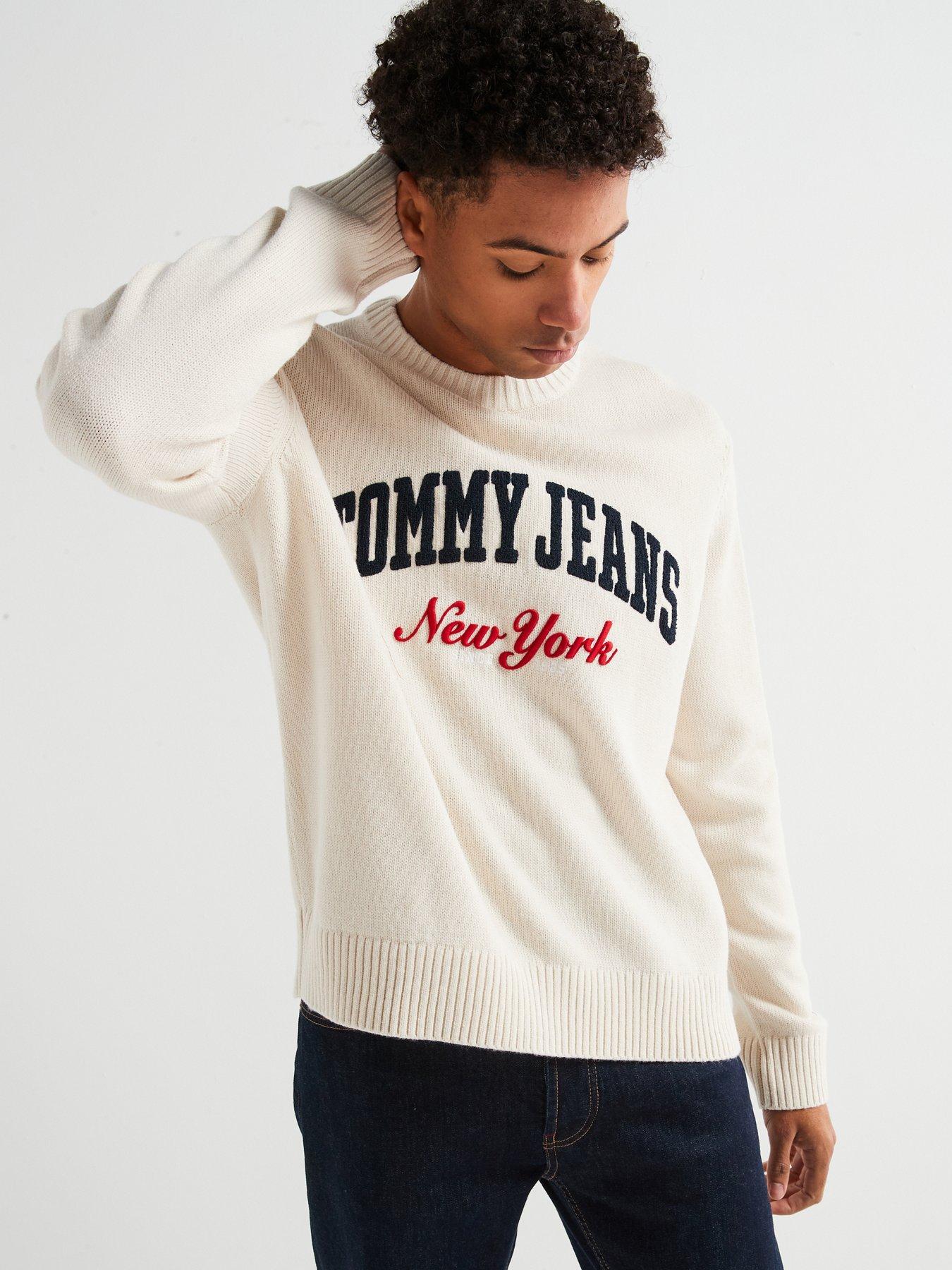 tommy-jeans-regular-fit-varsity-crew-knitted-jumper-off-white