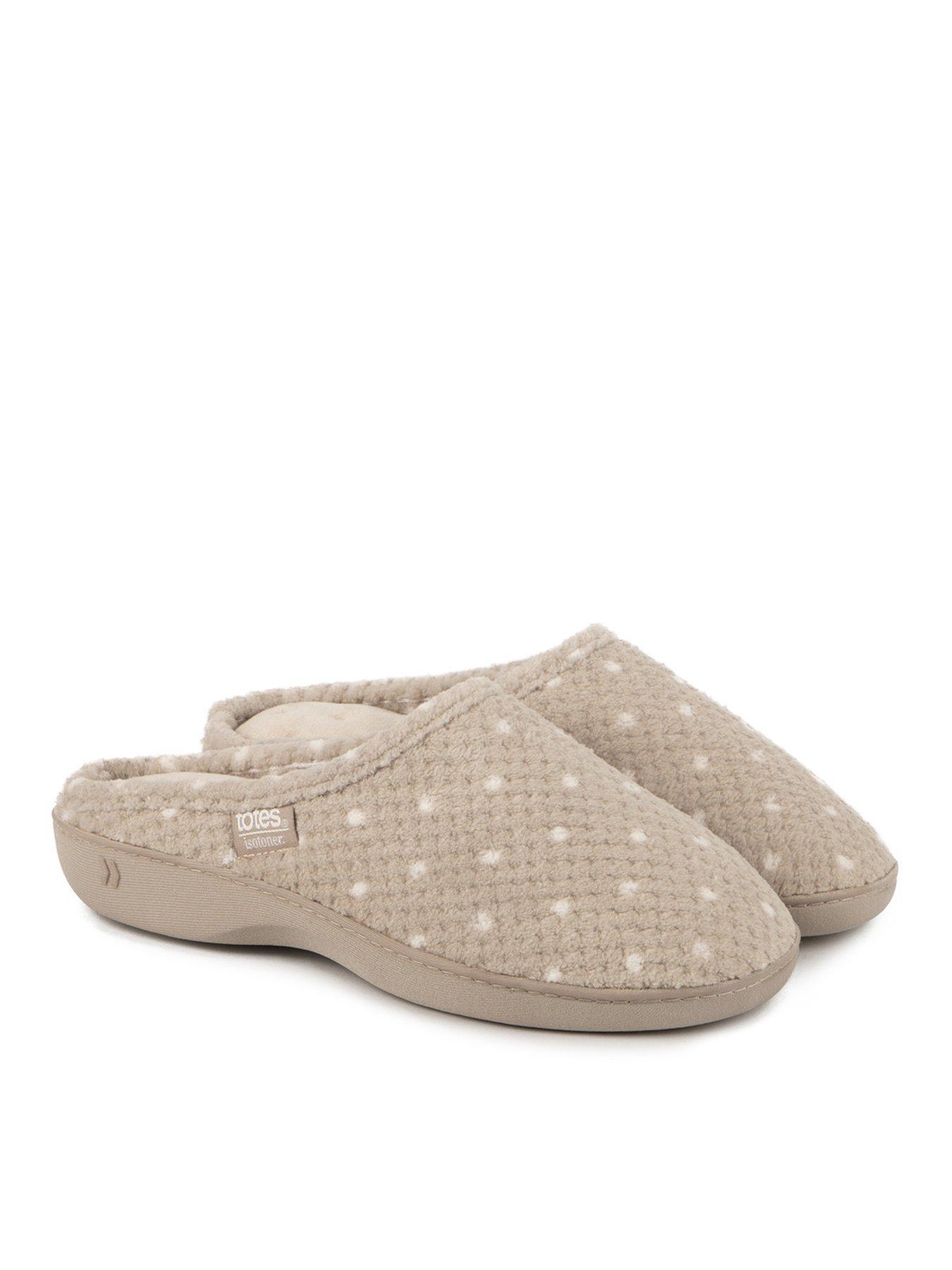 totes-totes-isotoner-popcorn-terry-mule-slippers-natural-spot