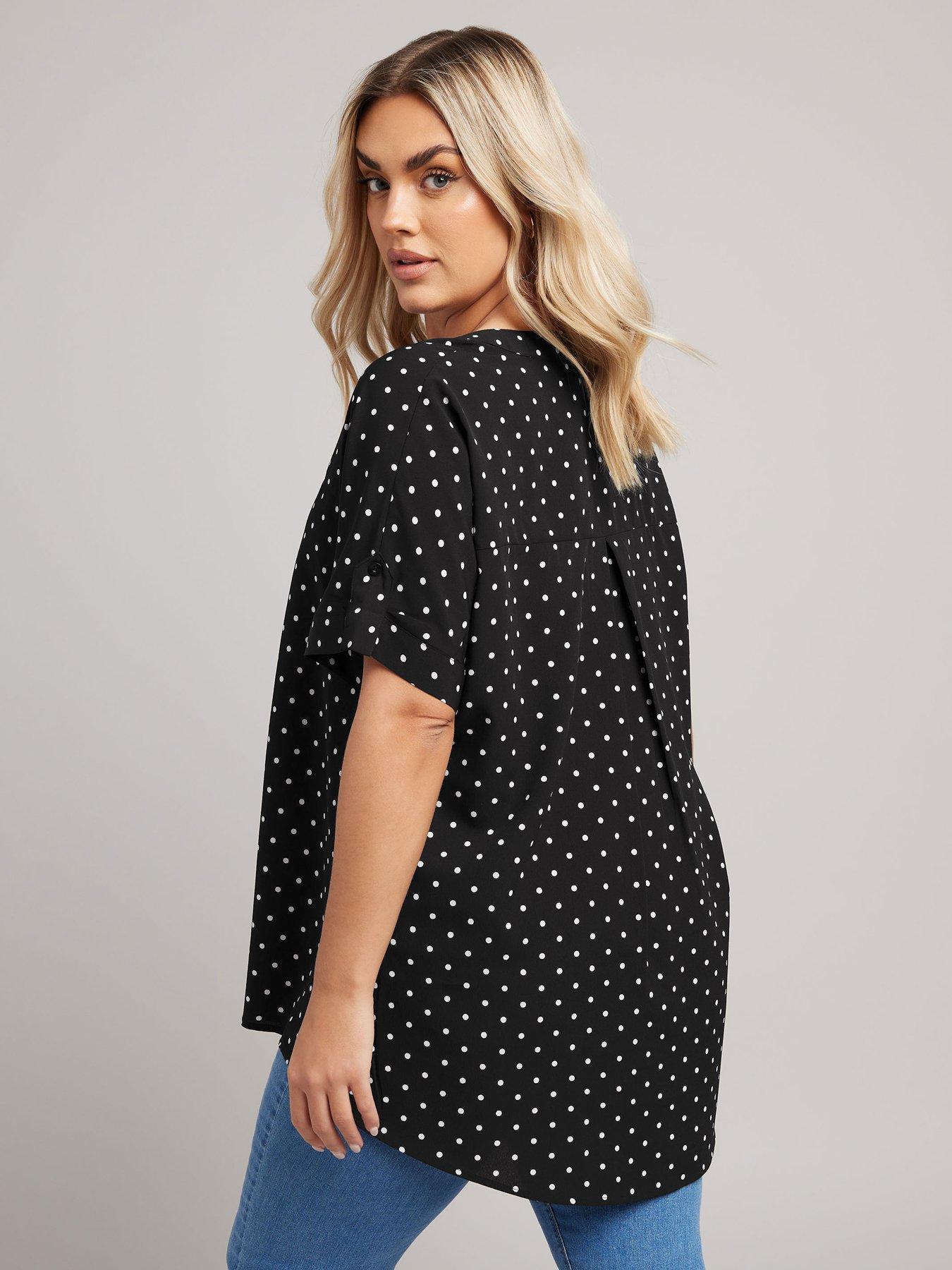 yours-curve-button-yoke-detail-blouse-blackstillFront