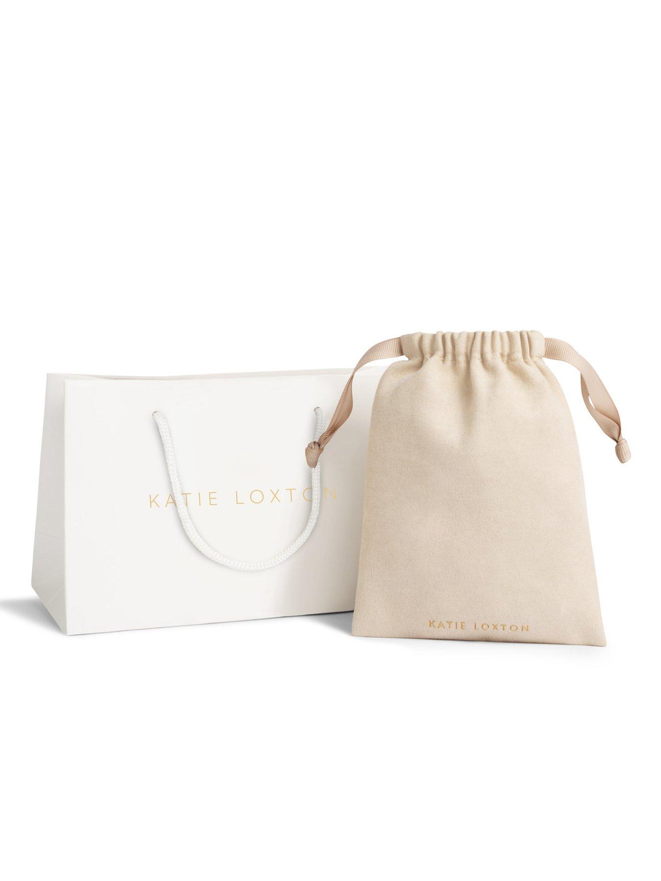 katie-loxton-30th-birthday-waterproof-gold-sentiment-necklaceoutfit