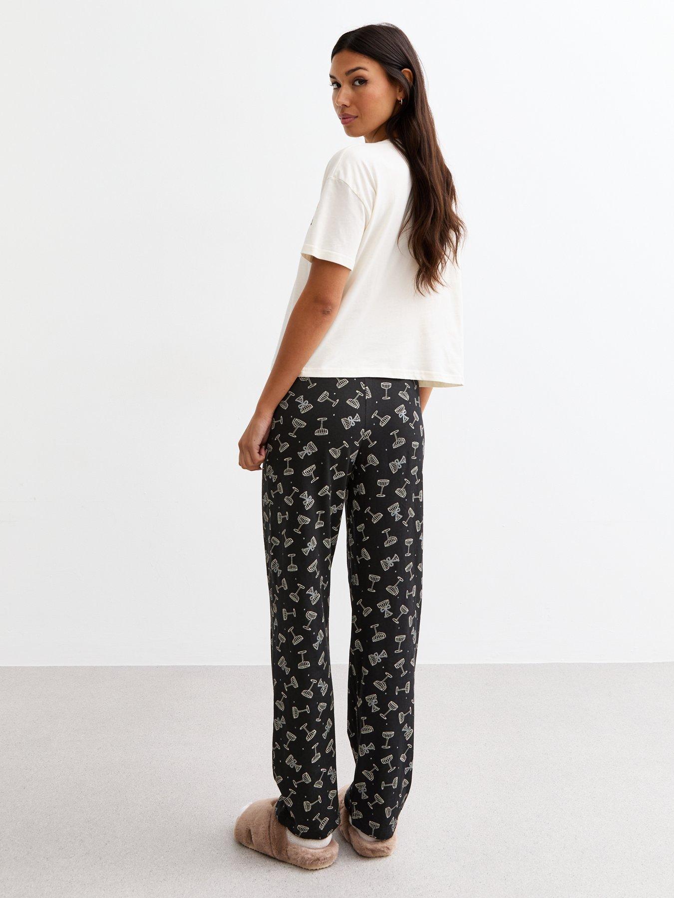 new-look-white-christmas-champagne-print-pyjama-setstillFront