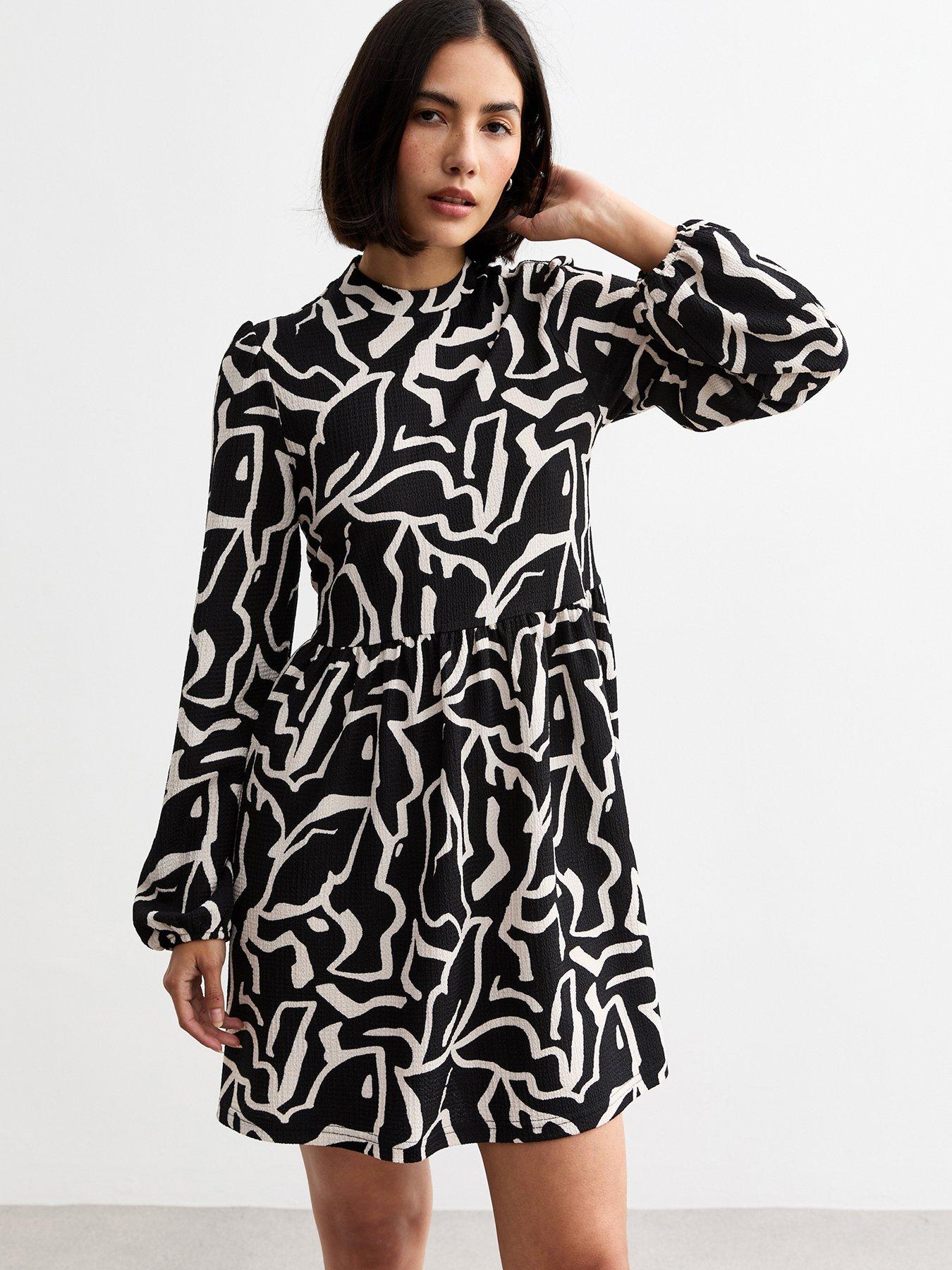 new-look-abstract-print-crinkle-smock-dress--nbspblack