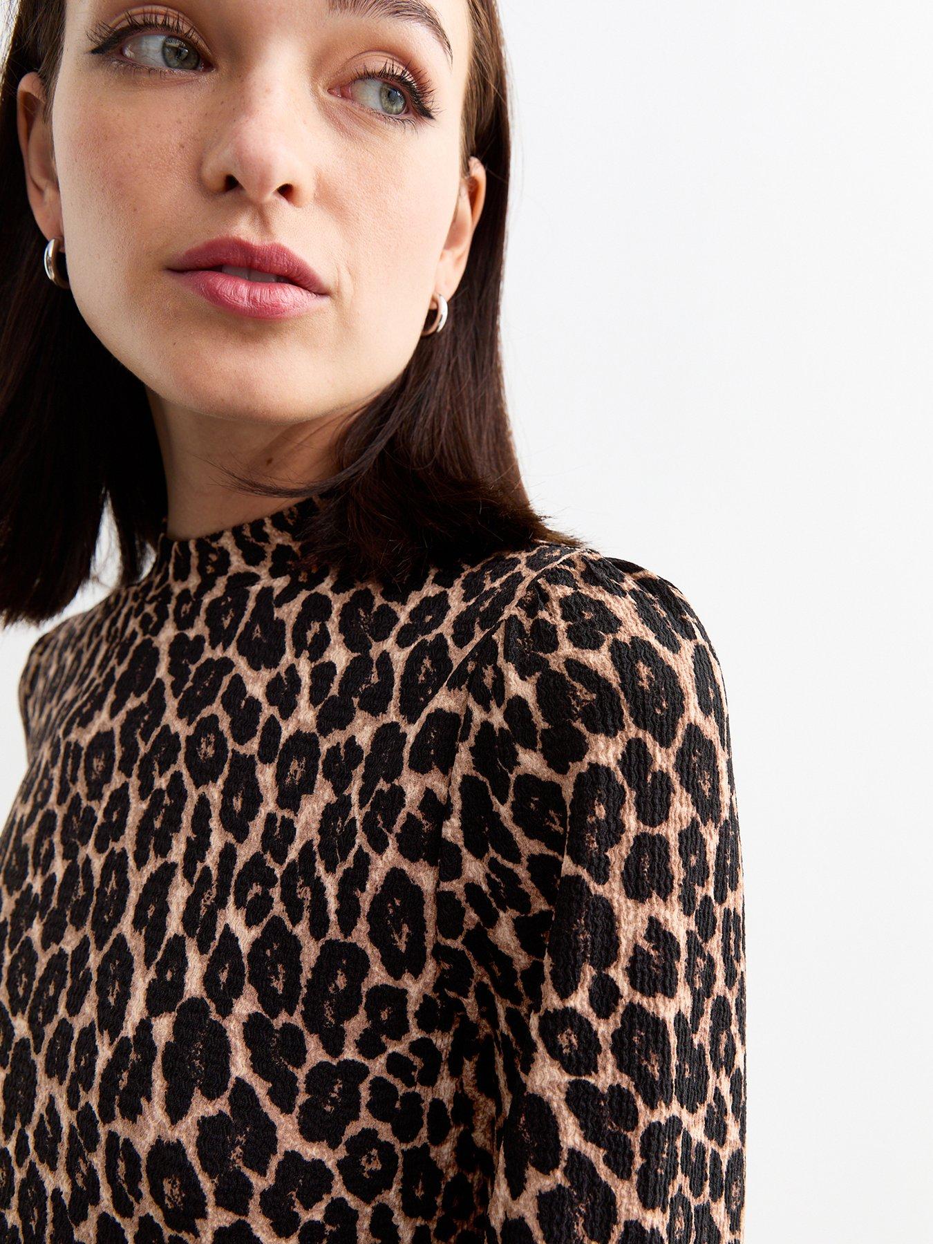 new-look-leopard-print-crinkle-funnel-neck-mini-dress--nbspbrownoutfit