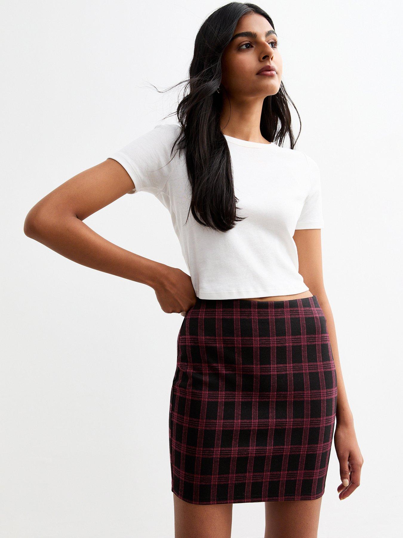 new-look-checked-mini-tube-skirt-redfront