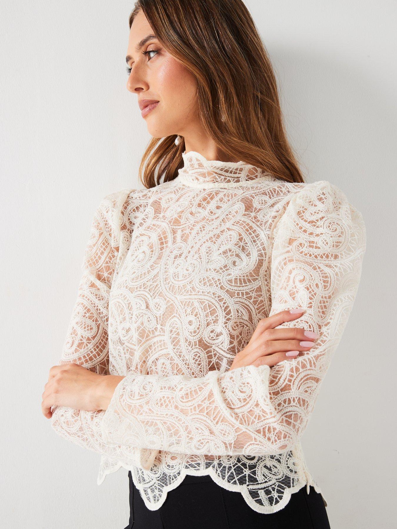 mango-scalloped-lace-blouse-creamoutfit