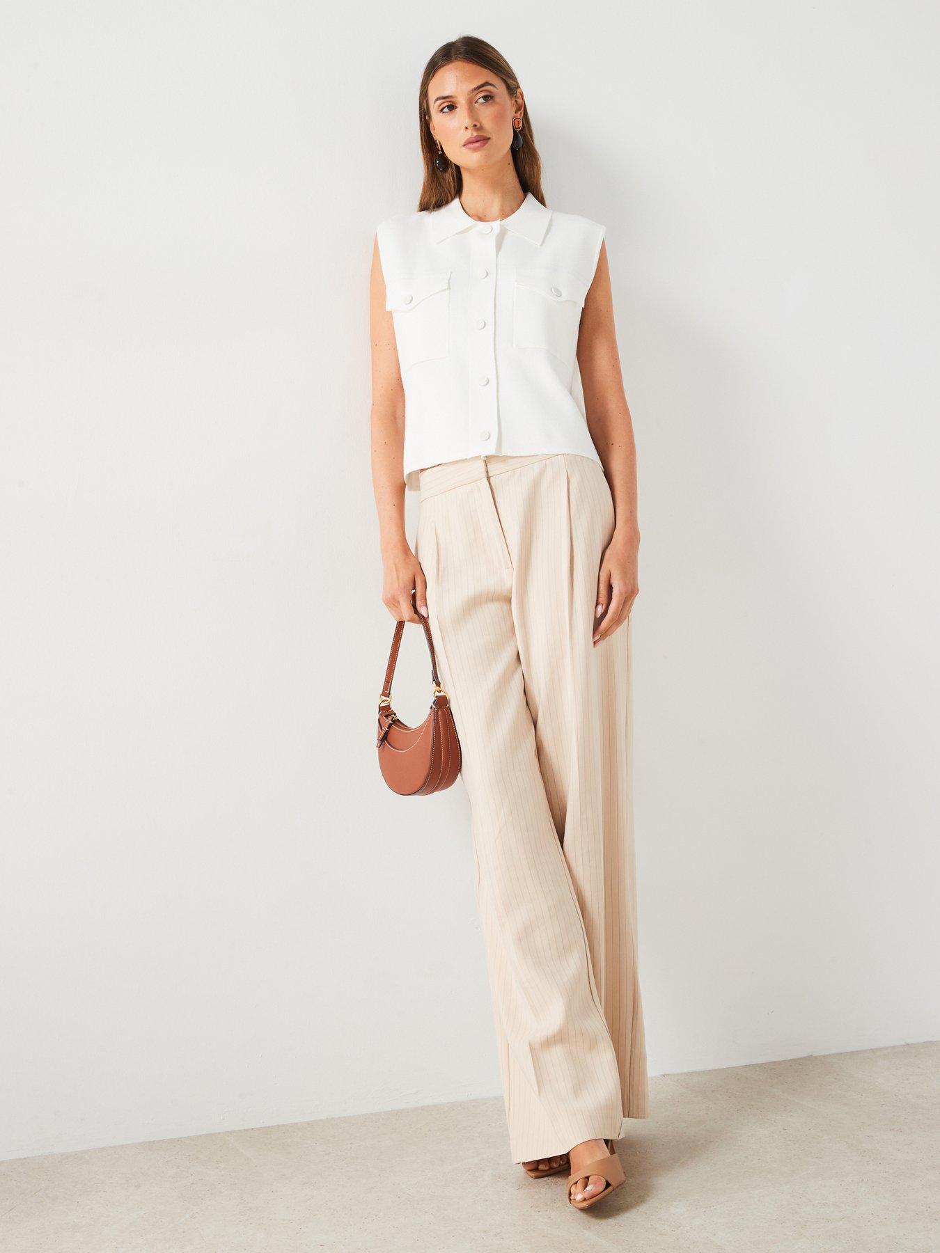 mango-sleeveless-pocket-topdetail