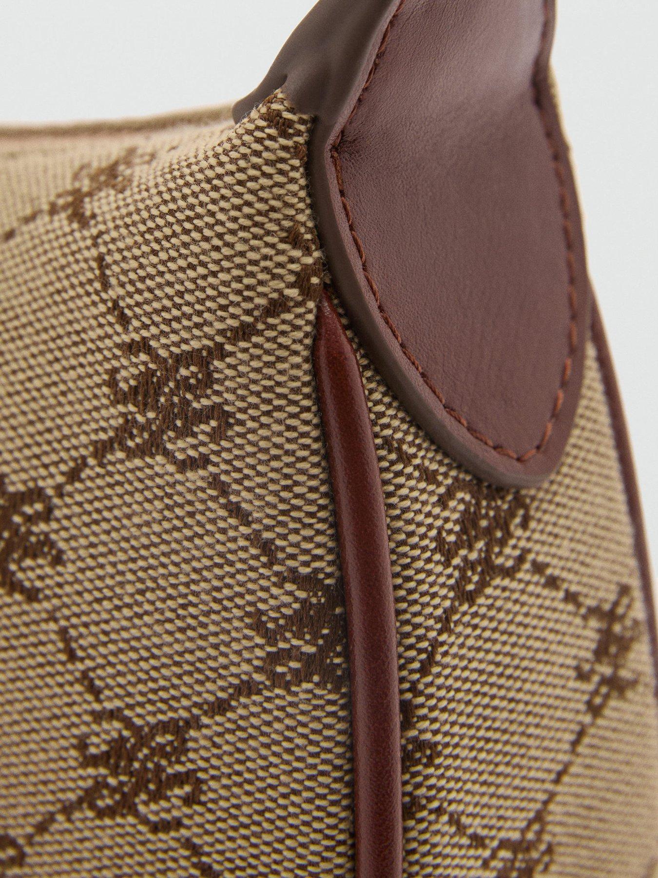 mango-monogram-baguette-bagdetail