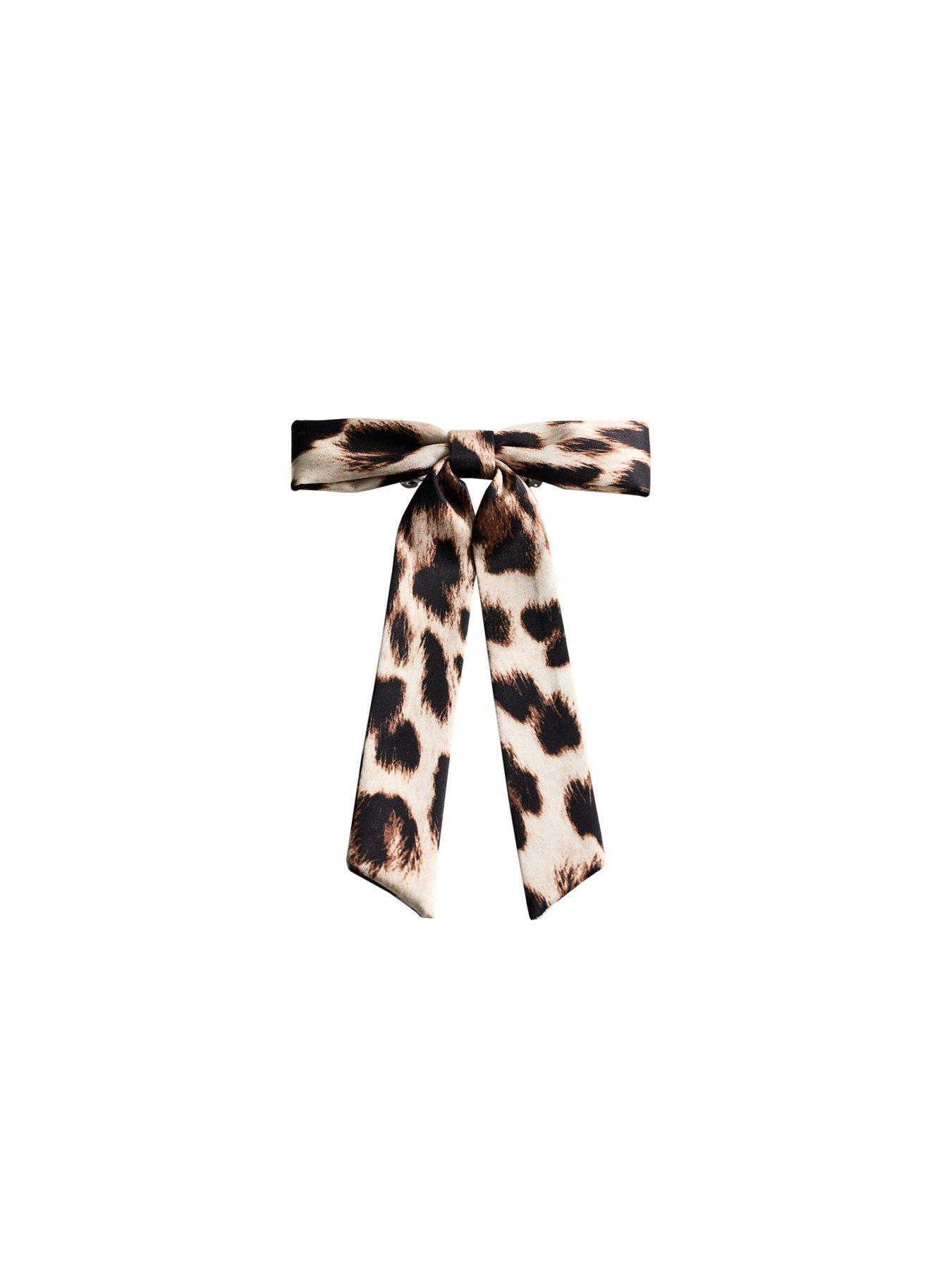 mango-leopard-bow-hair-clipback