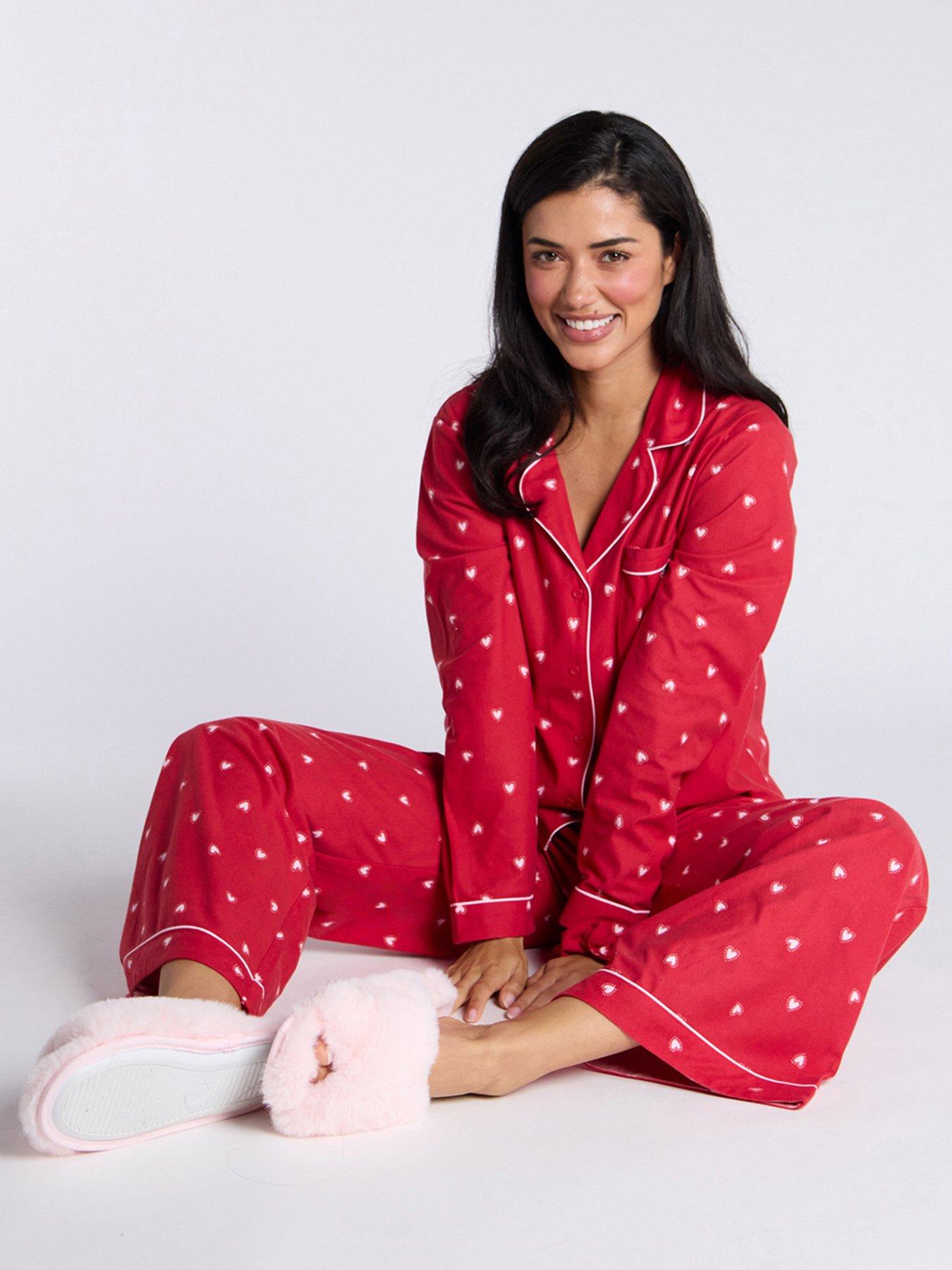 boux-avenue-boux-avenue-heart-fleece-pj-in-a-bag-red-mixoutfit