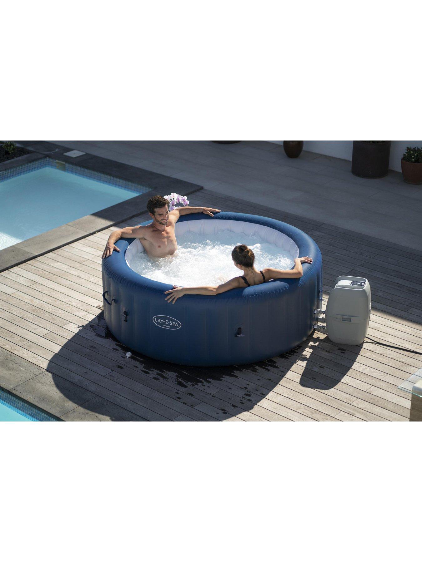 lay-z-spa-milan-airjet-plus-hot-tub-for-4-6-peopleoutfit