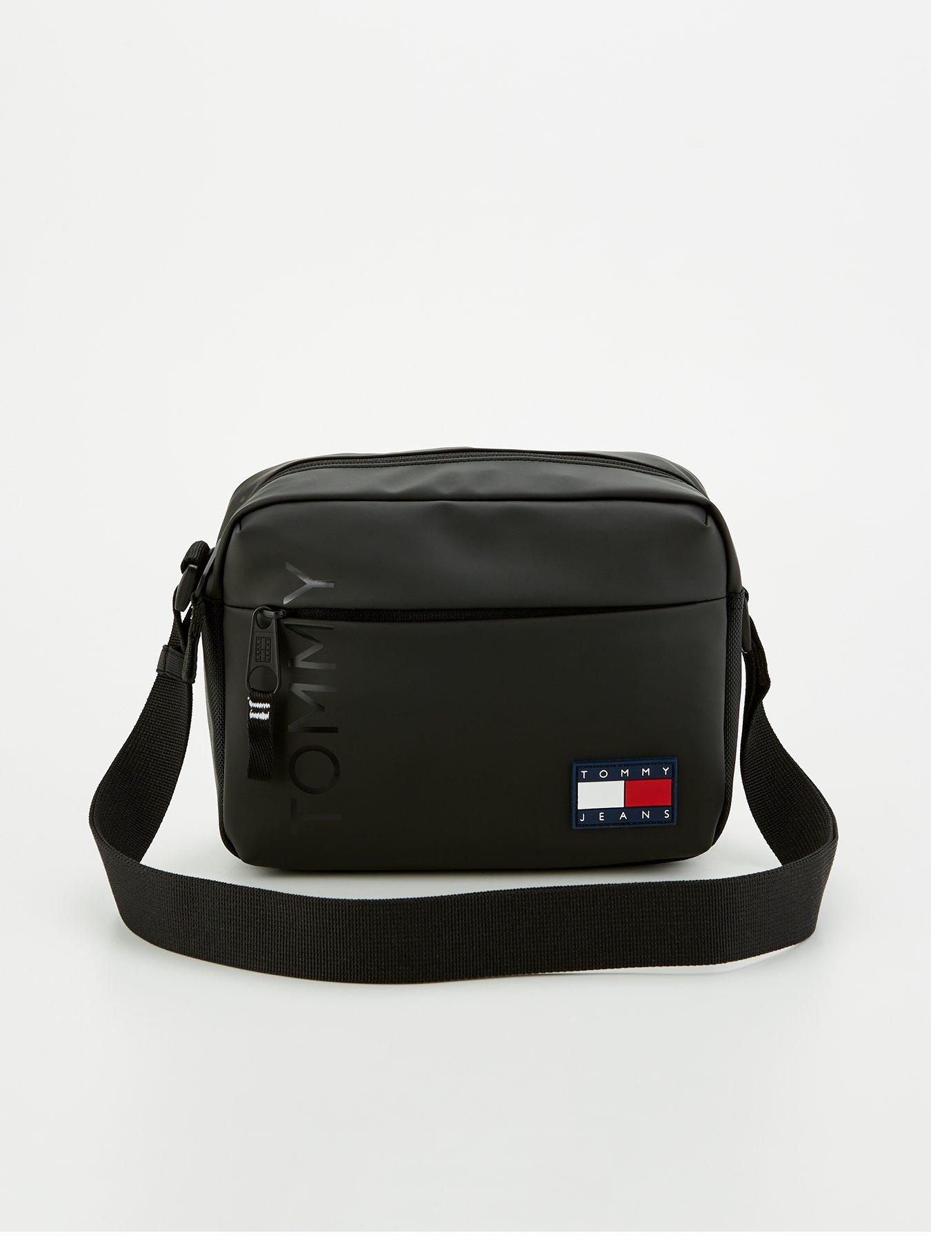 tommy-jeans-rubberised-camera-bag-black