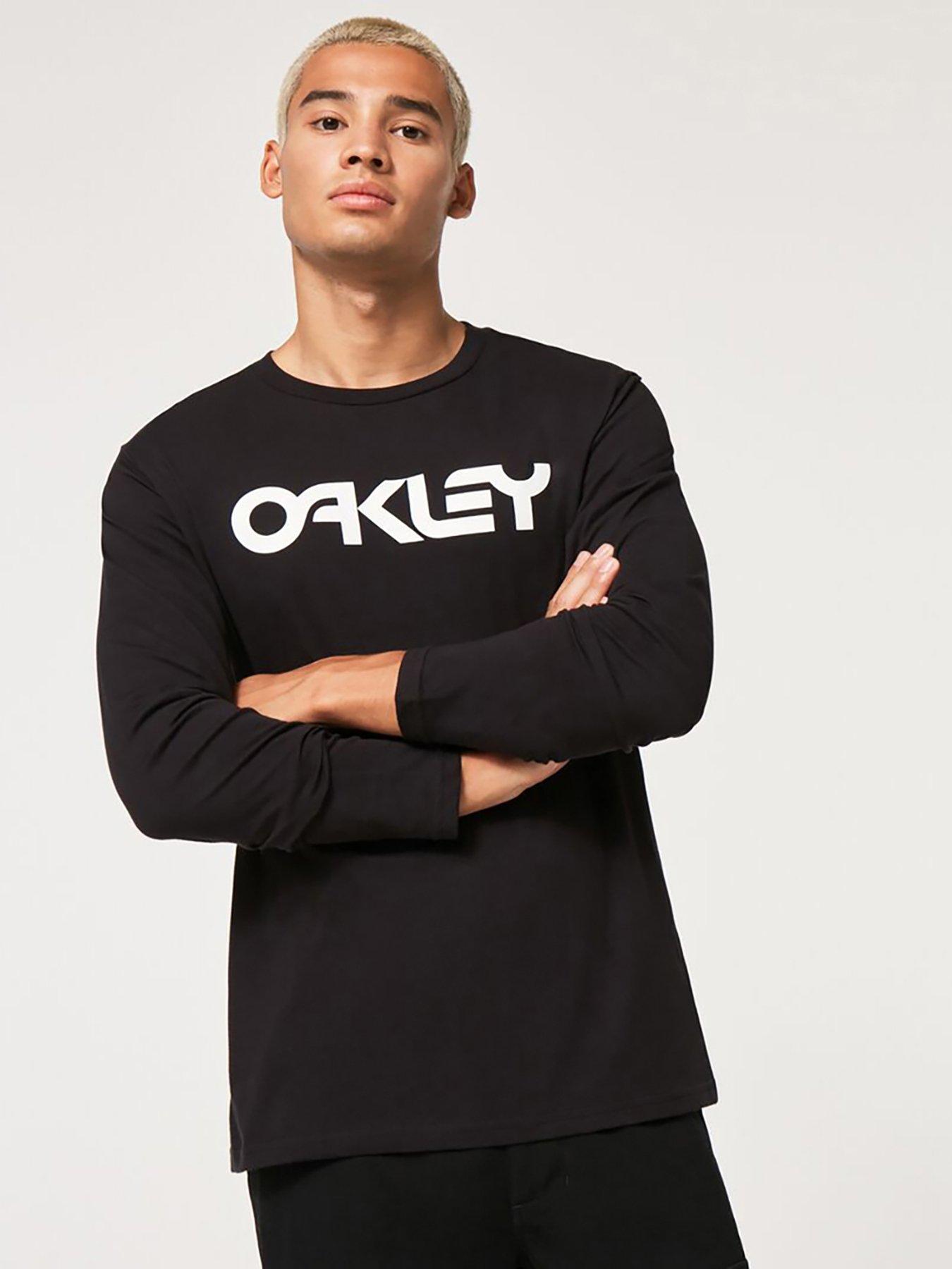 oakley-mens-mark-2-long-sleeve-tee-20-blackoutfit