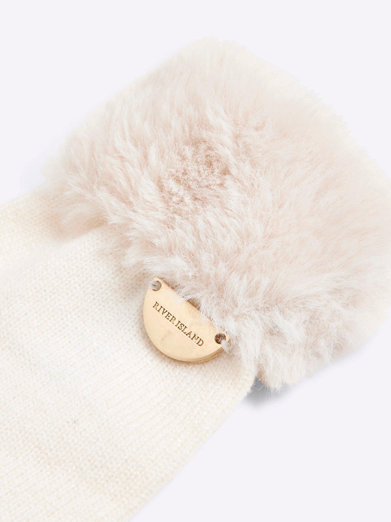 river-island-mini-mini-girl-faux-fur-cuff-mittens-creamoutfit