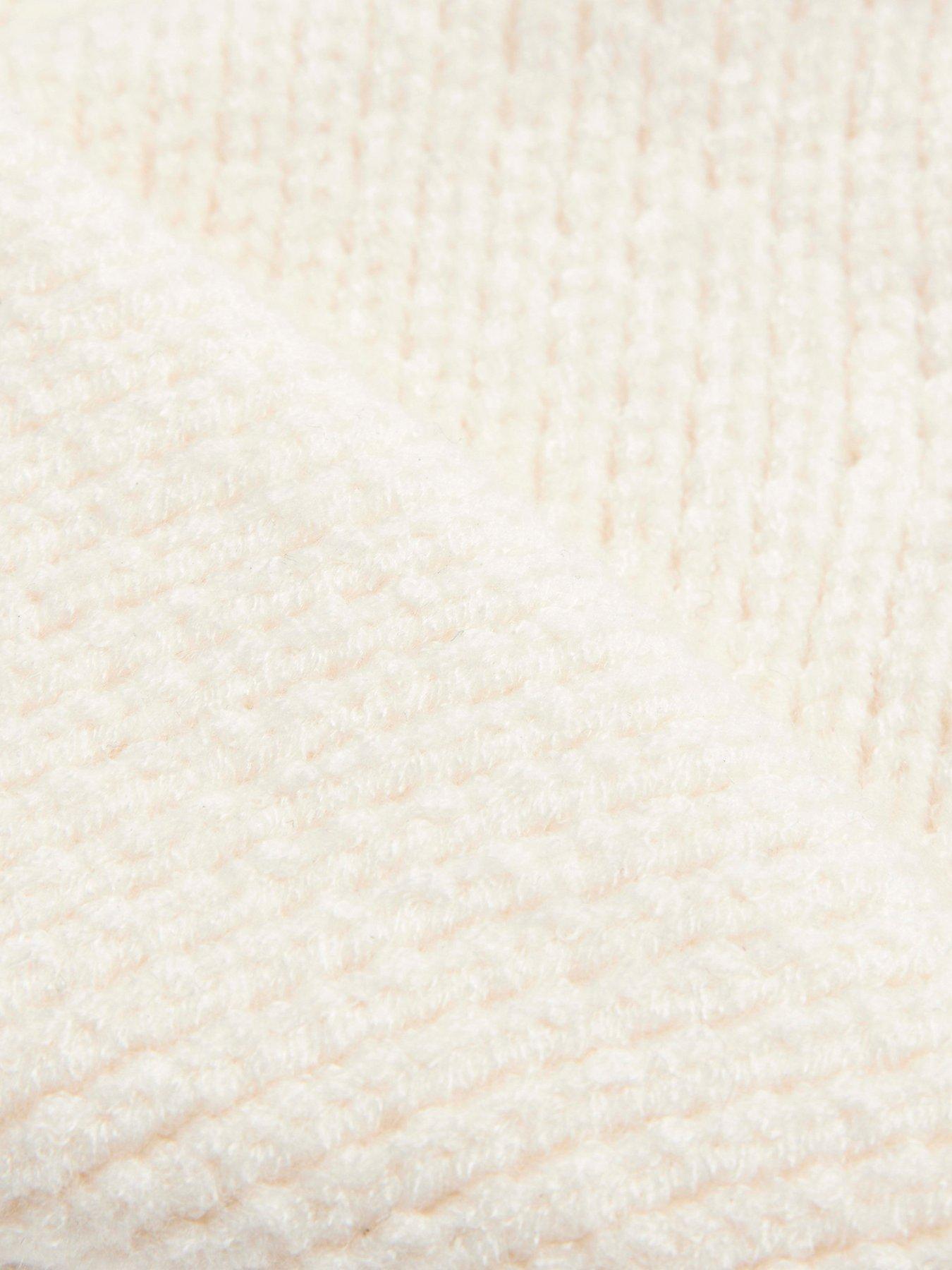river-island-mini-mini-girl-snood-creamoutfit