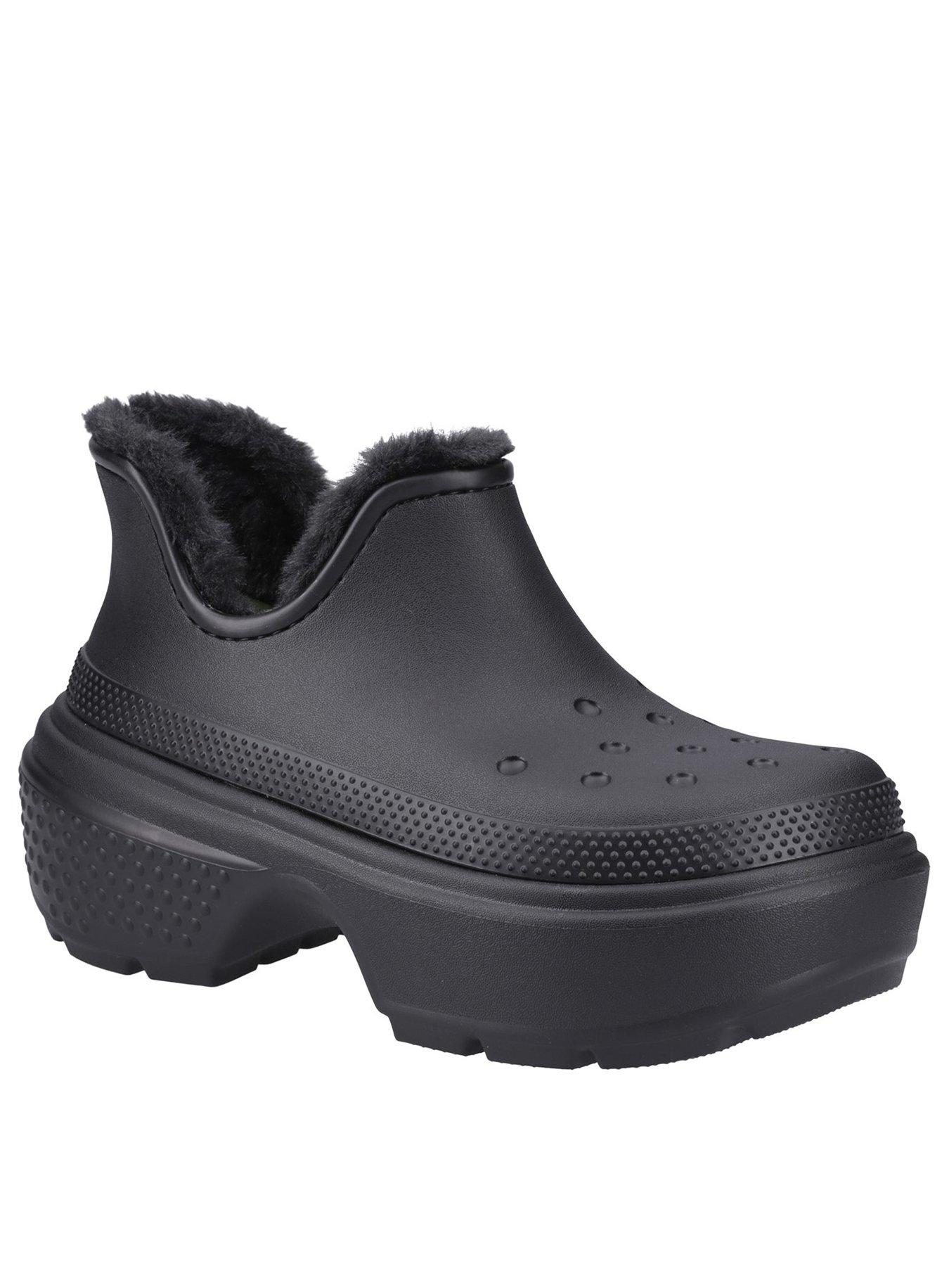 crocs-stomp-shorty-boot-blackstillFront