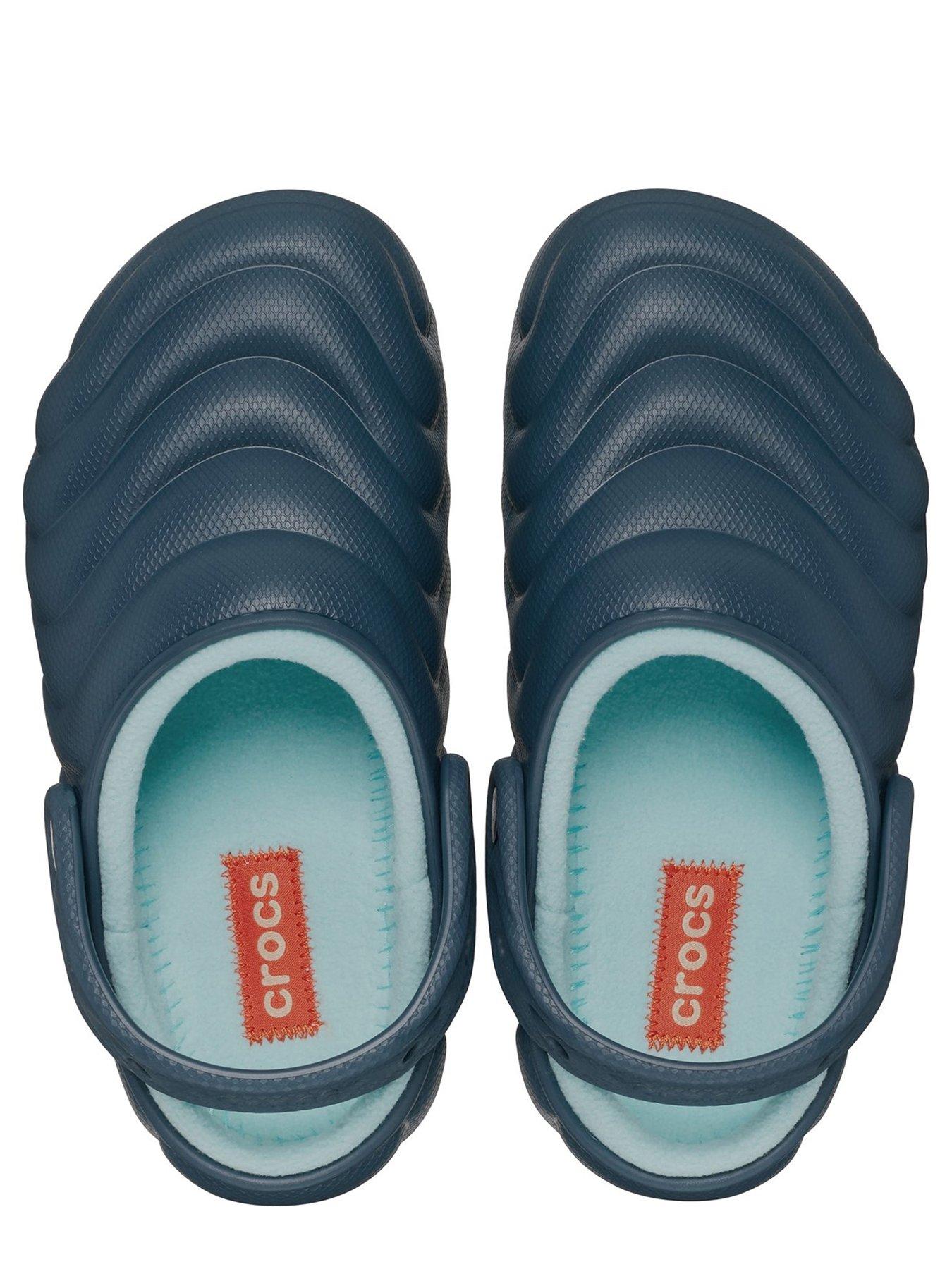 crocs-classic-lined-overpuff-clog-blueoutfit