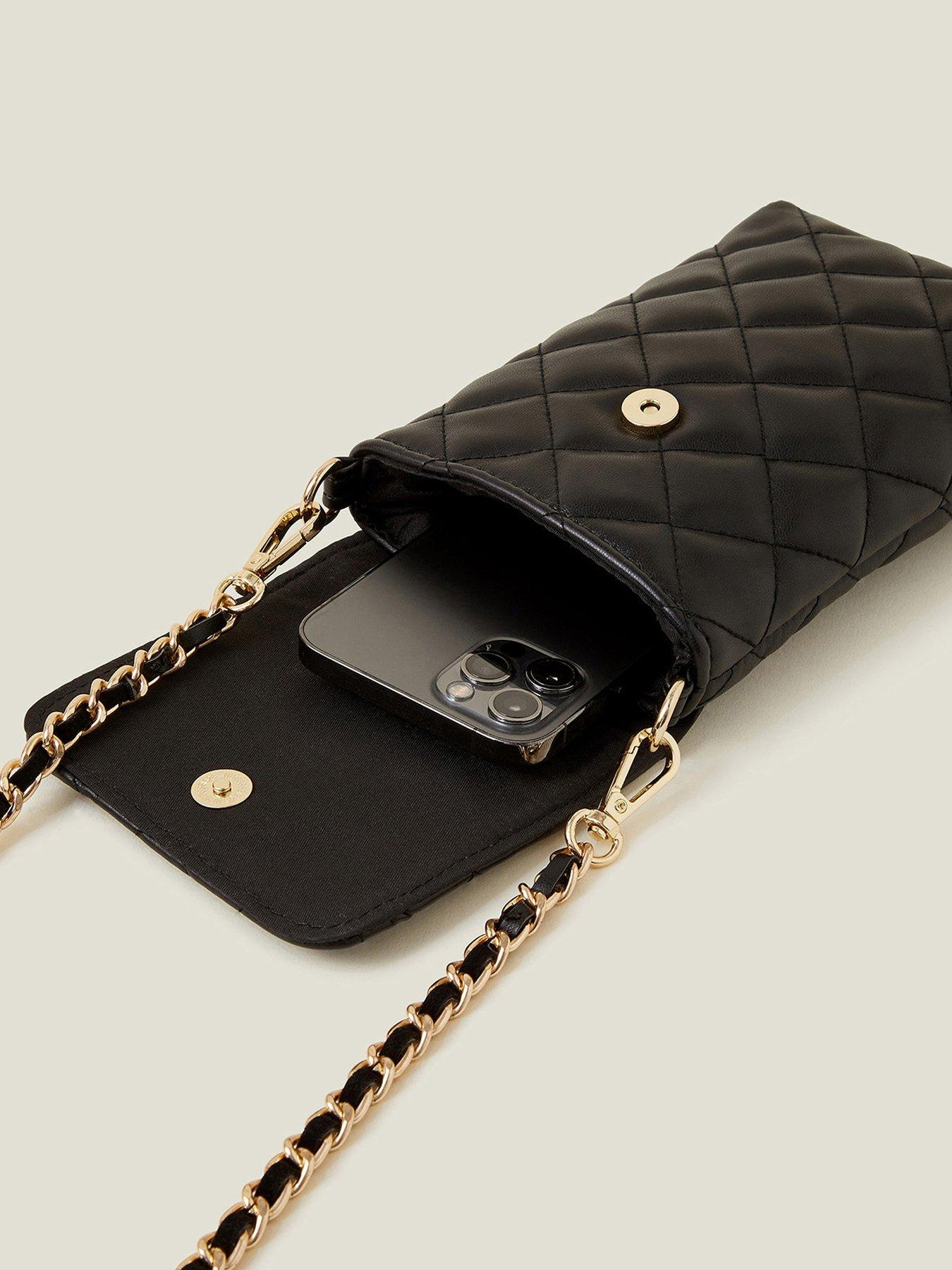 accessorize-quilted-phone-bagoutfit