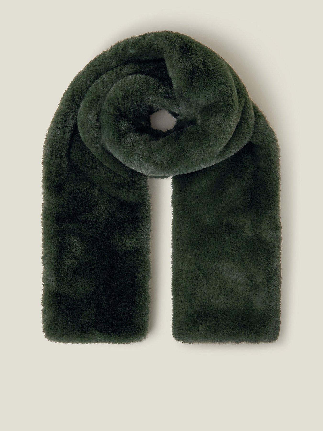 accessorize-luxe-faux-fur-stole