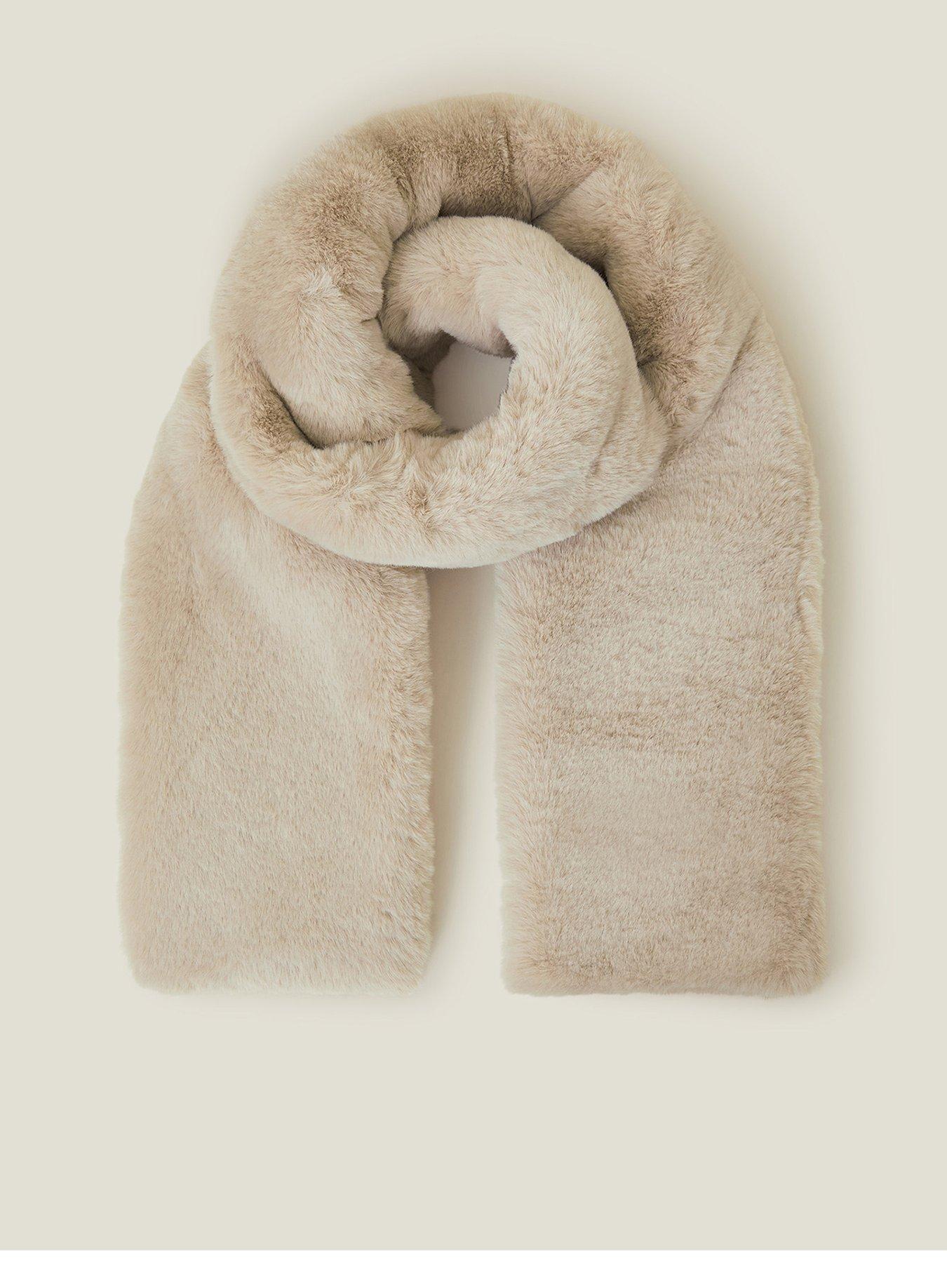 accessorize-luxe-faux-fur-stole