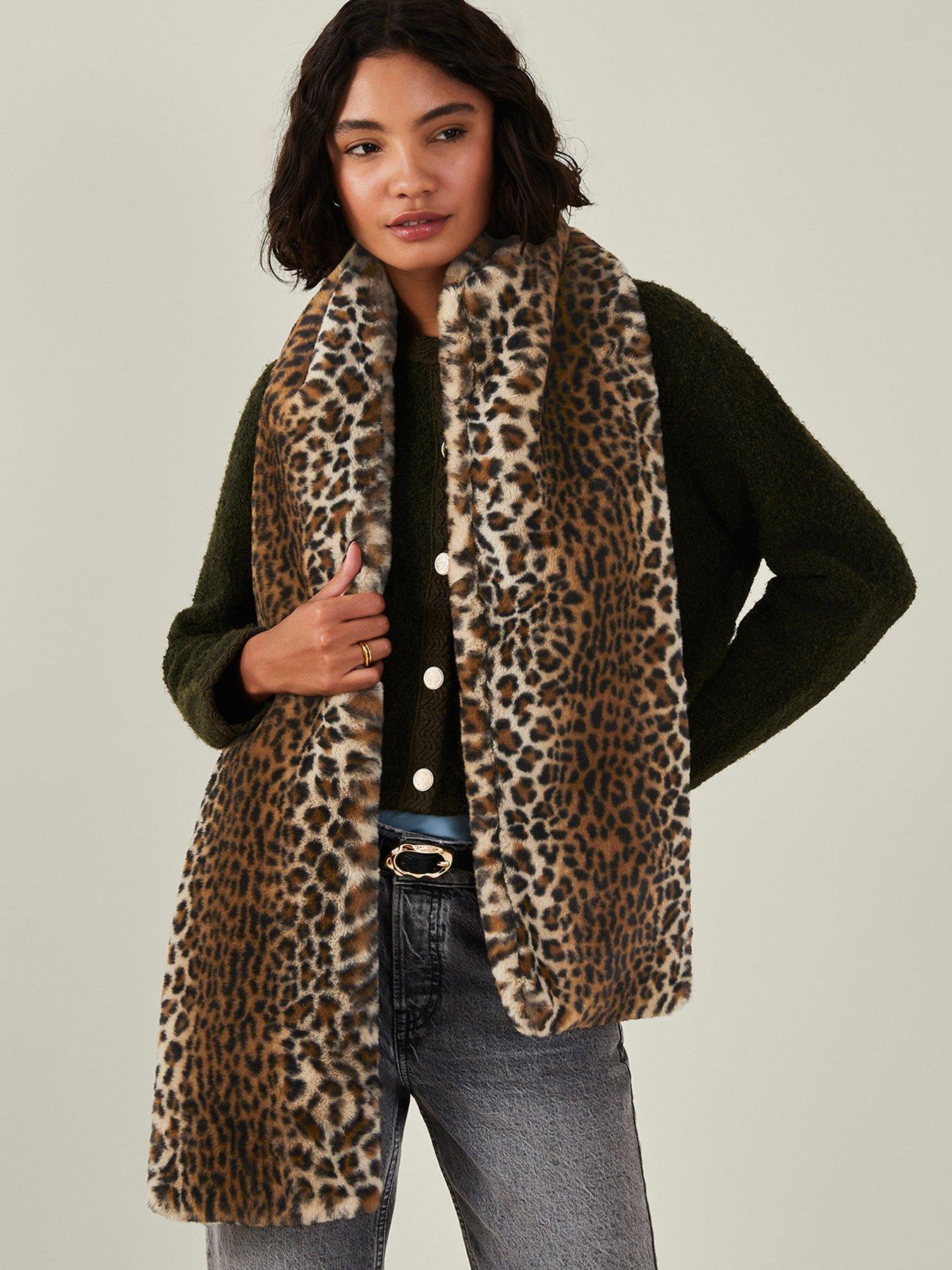 accessorize-luxe-faux-fur-stolestillFront