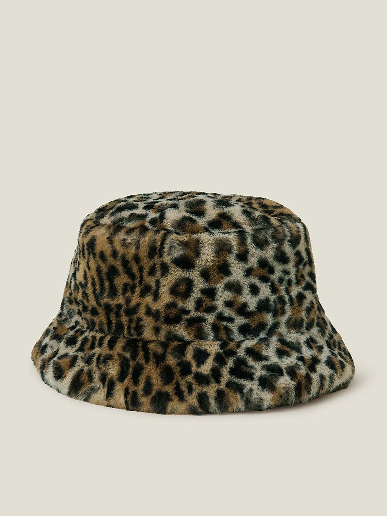 accessorize-luxe-faux-fur-bucketsfront