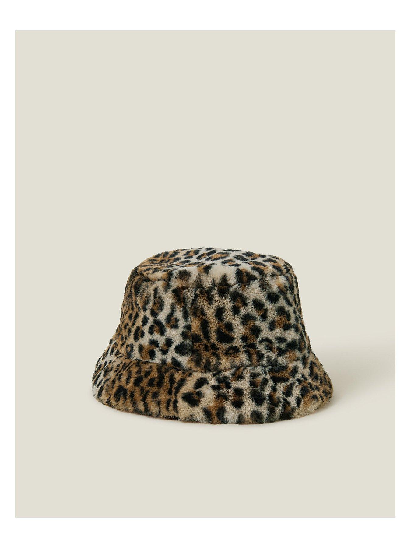 accessorize-luxe-faux-fur-bucketsback