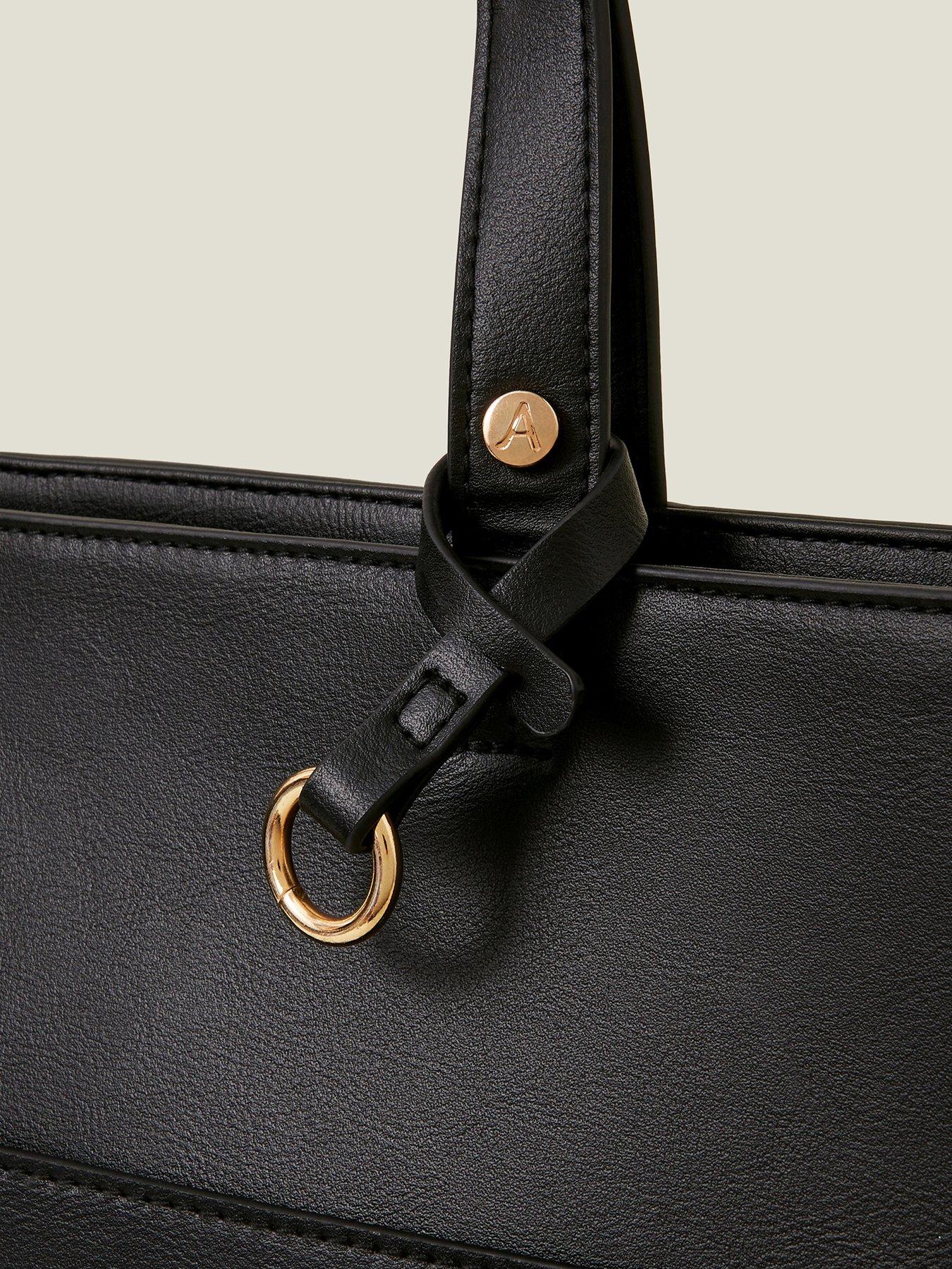 accessorize-phoebe-totedetail