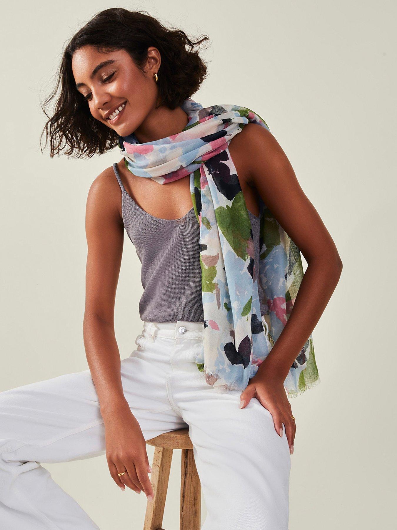 accessorize-meadow-print-lightweight-scarfstillFront