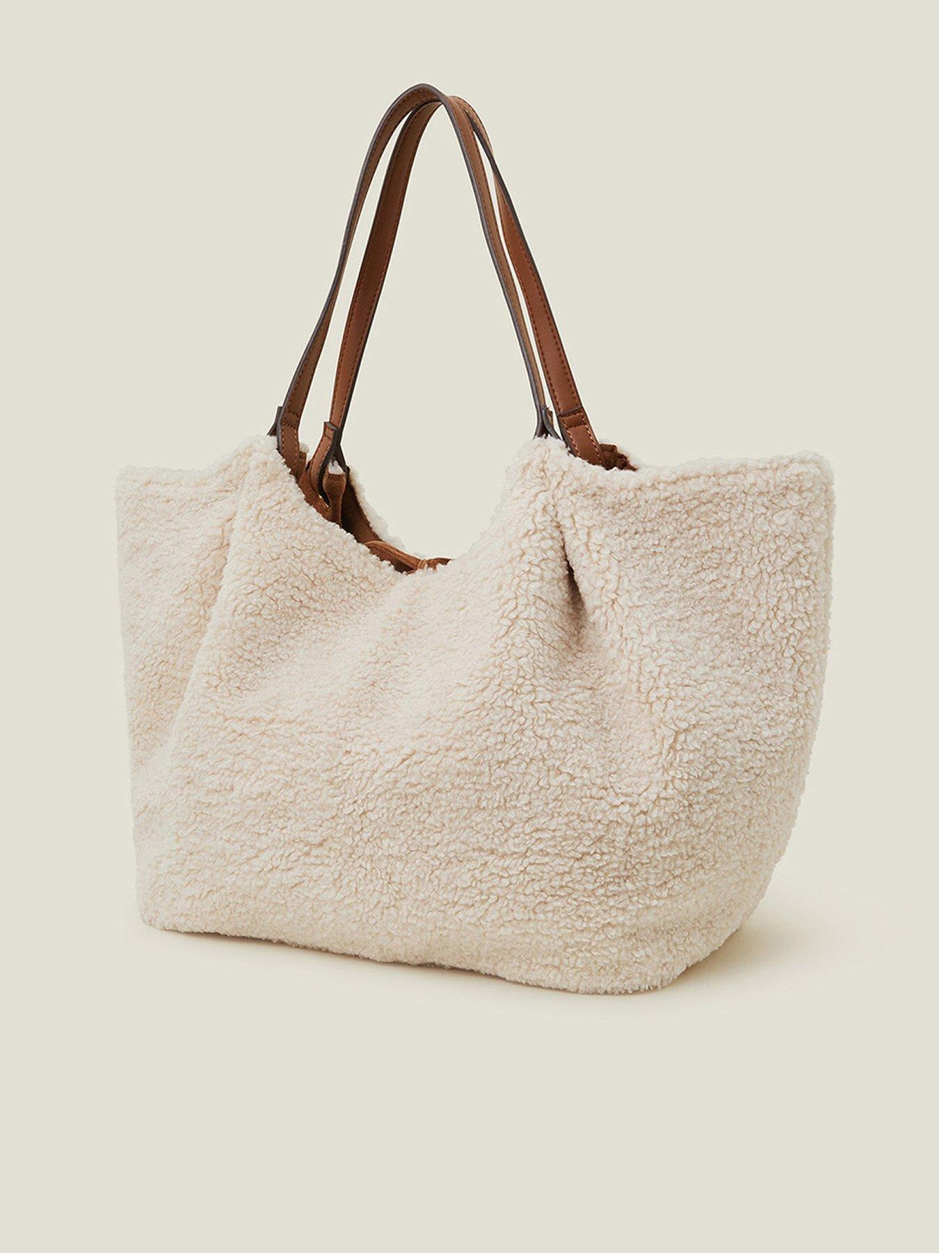 accessorize-shearling-reversible-shoulderback