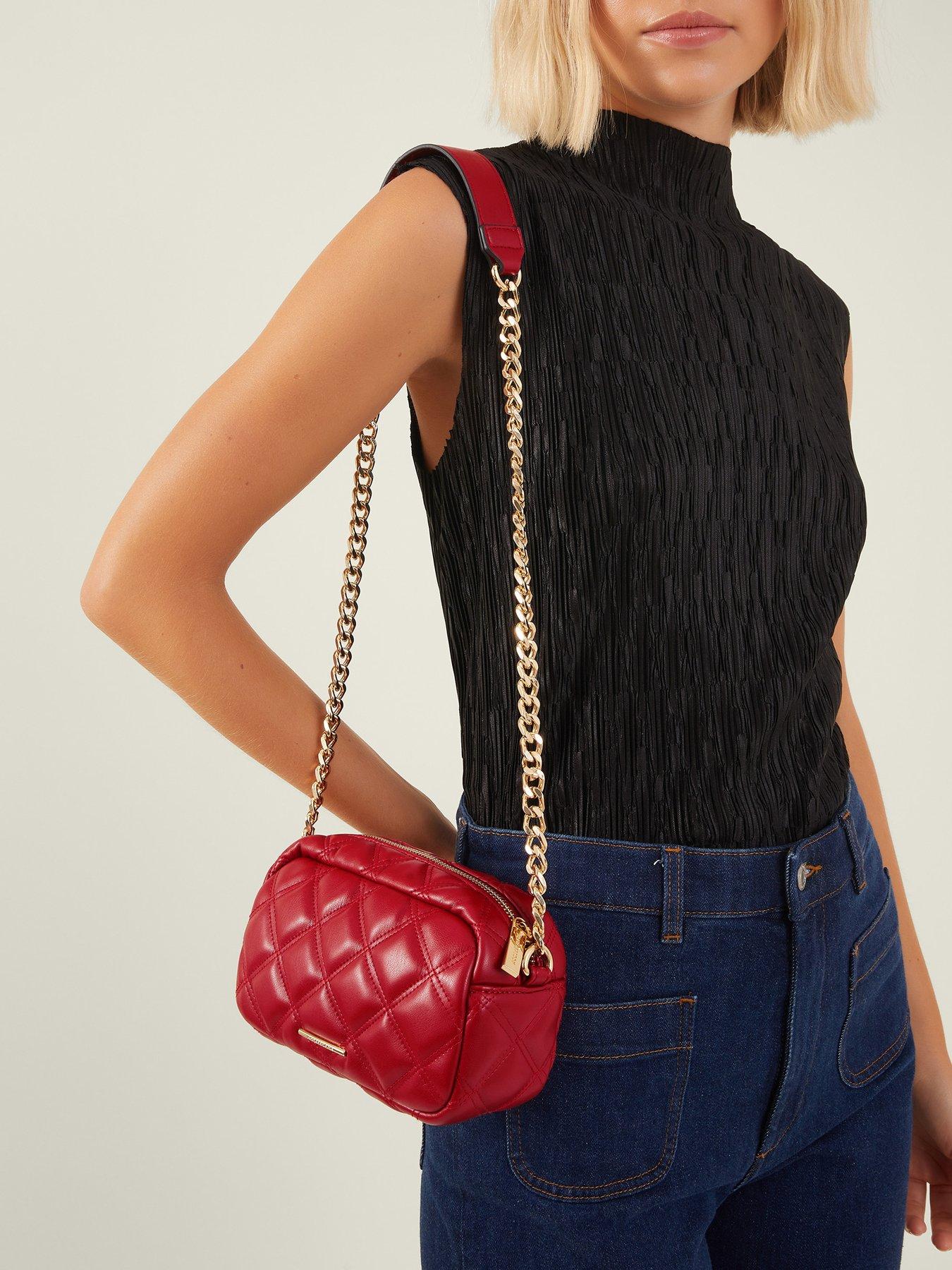 accessorize-quilted-chunky-chain-camera-bagstillFront